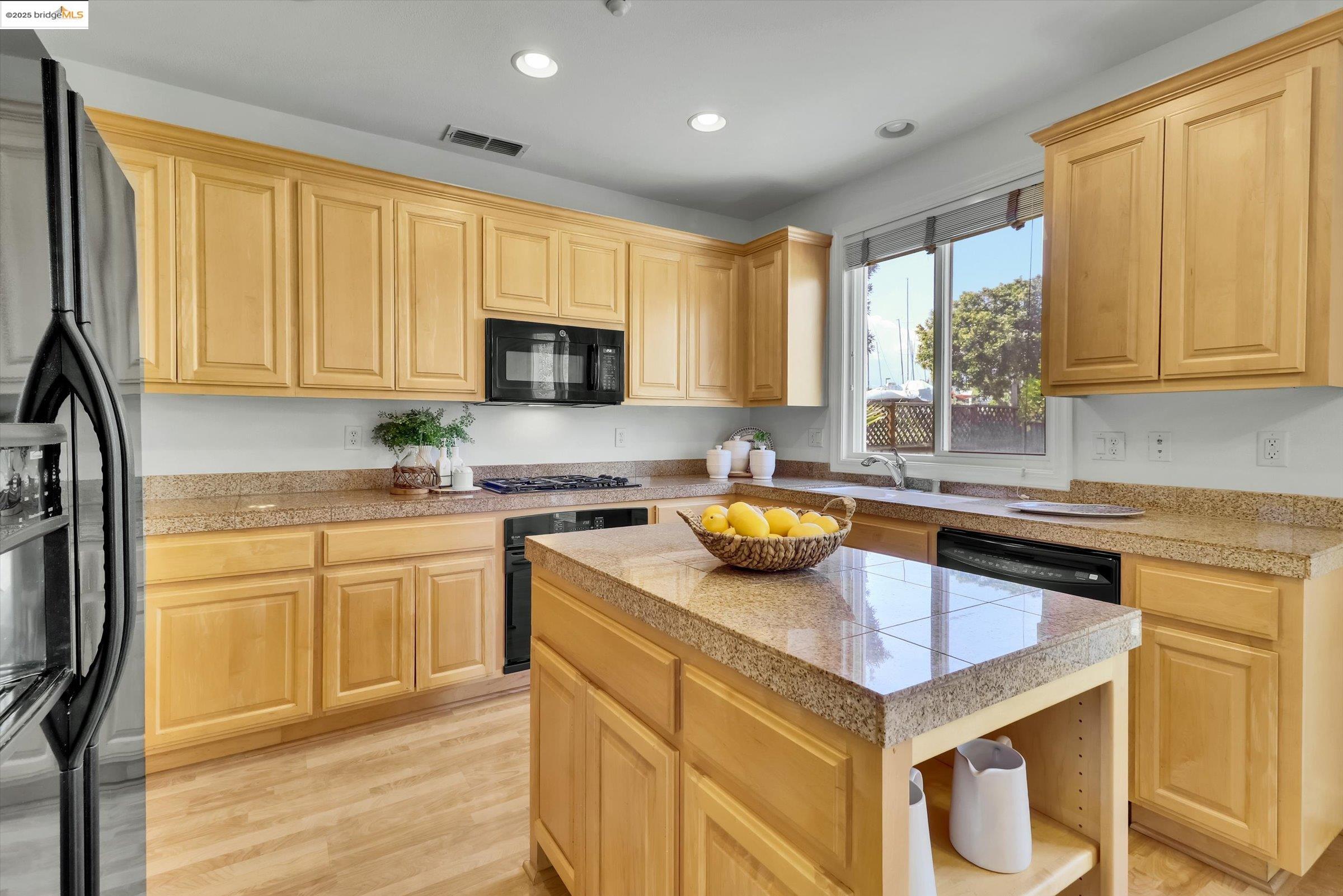 235 Paradise Bay Ct