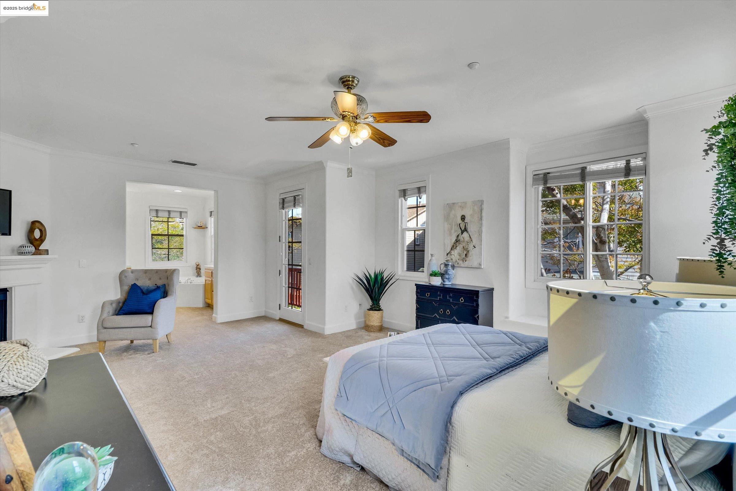 235 Paradise Bay Ct