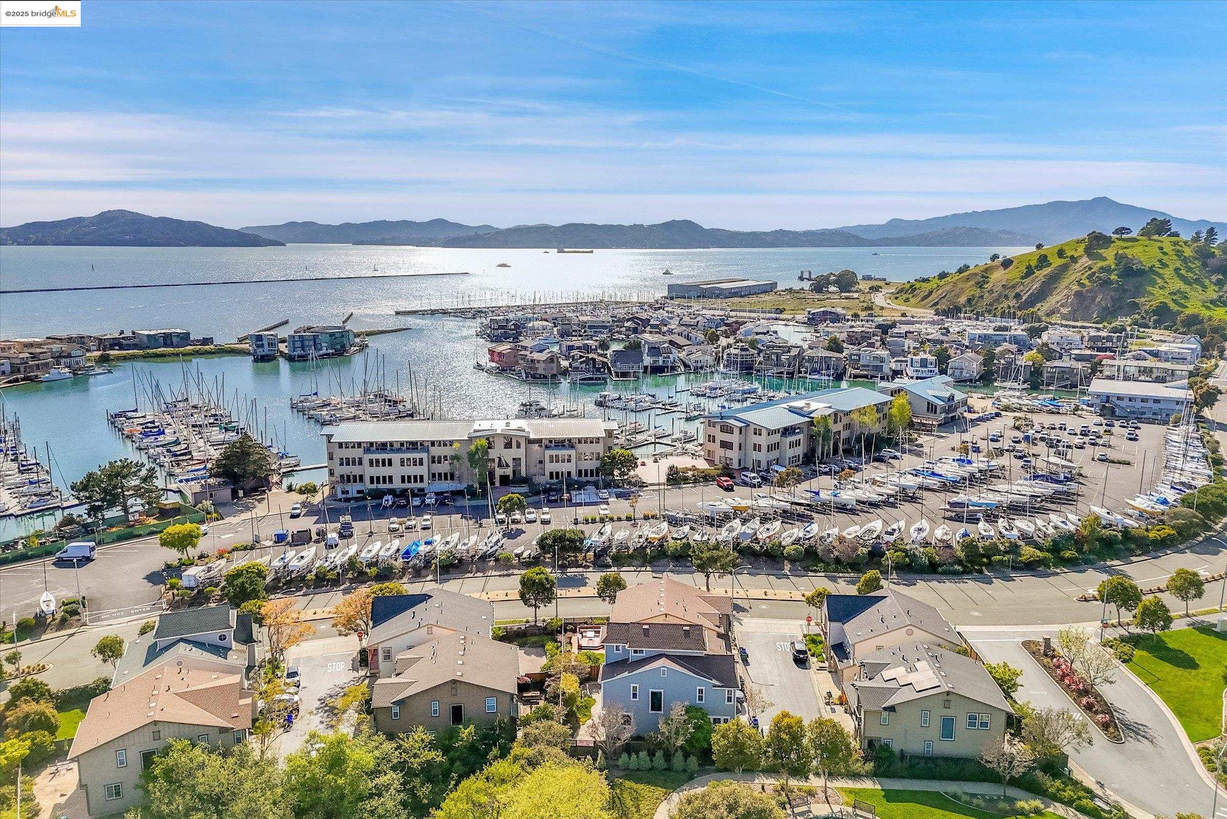 235 Paradise Bay Ct