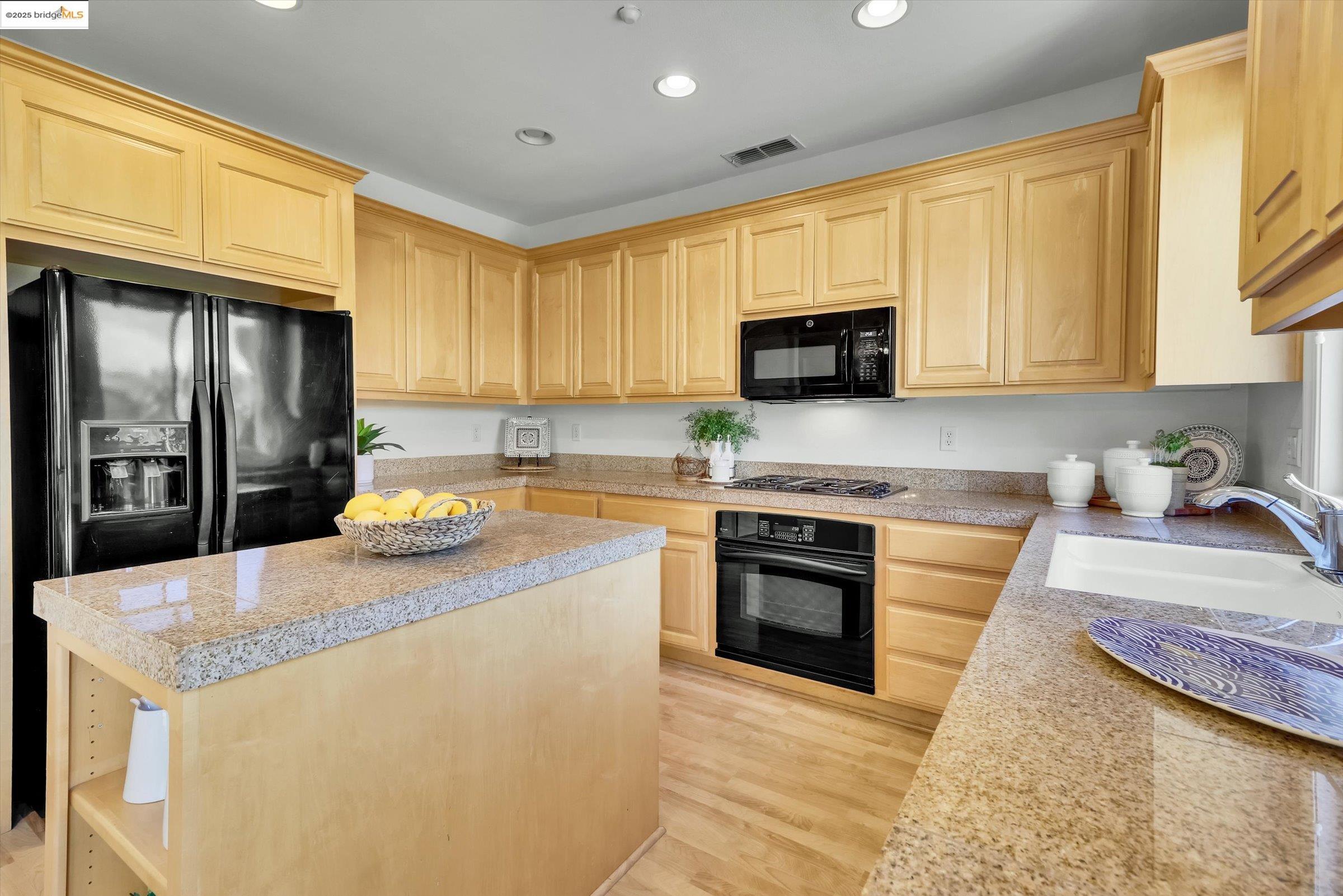 235 Paradise Bay Ct