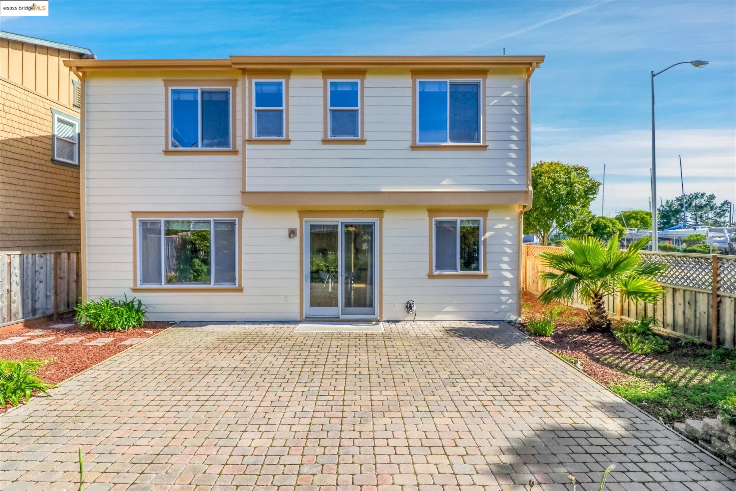 235 Paradise Bay Ct