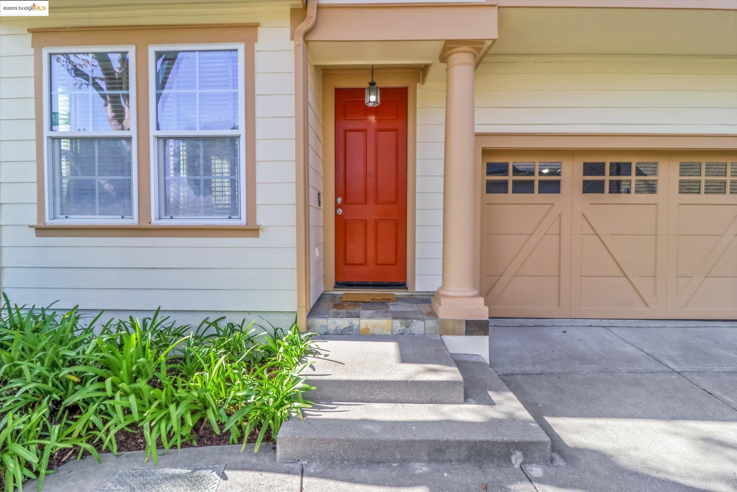 235 Paradise Bay Ct