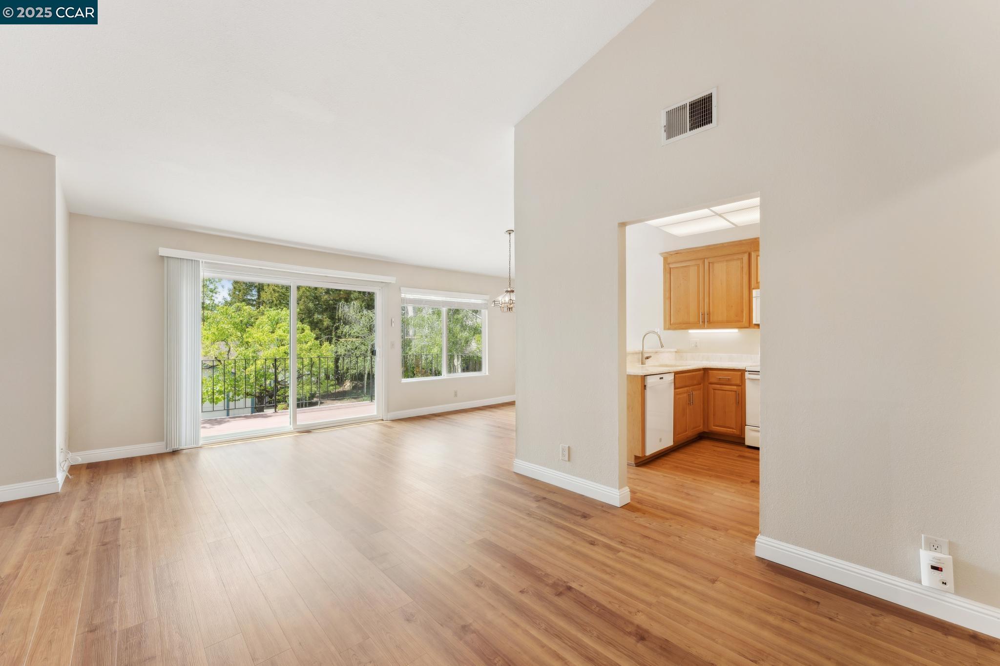 2480 Heatherleaf Ln.