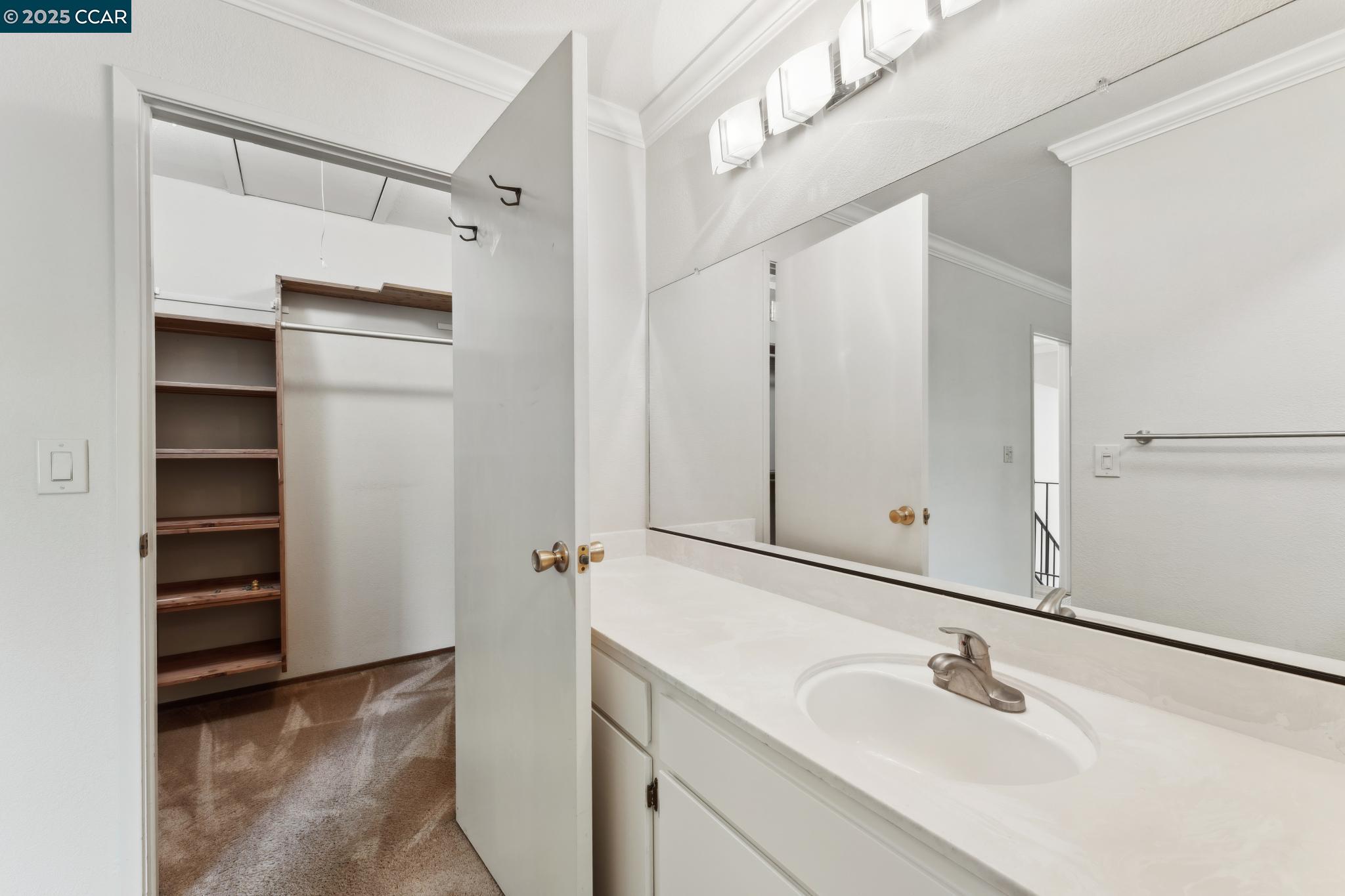 2480 Heatherleaf Ln.