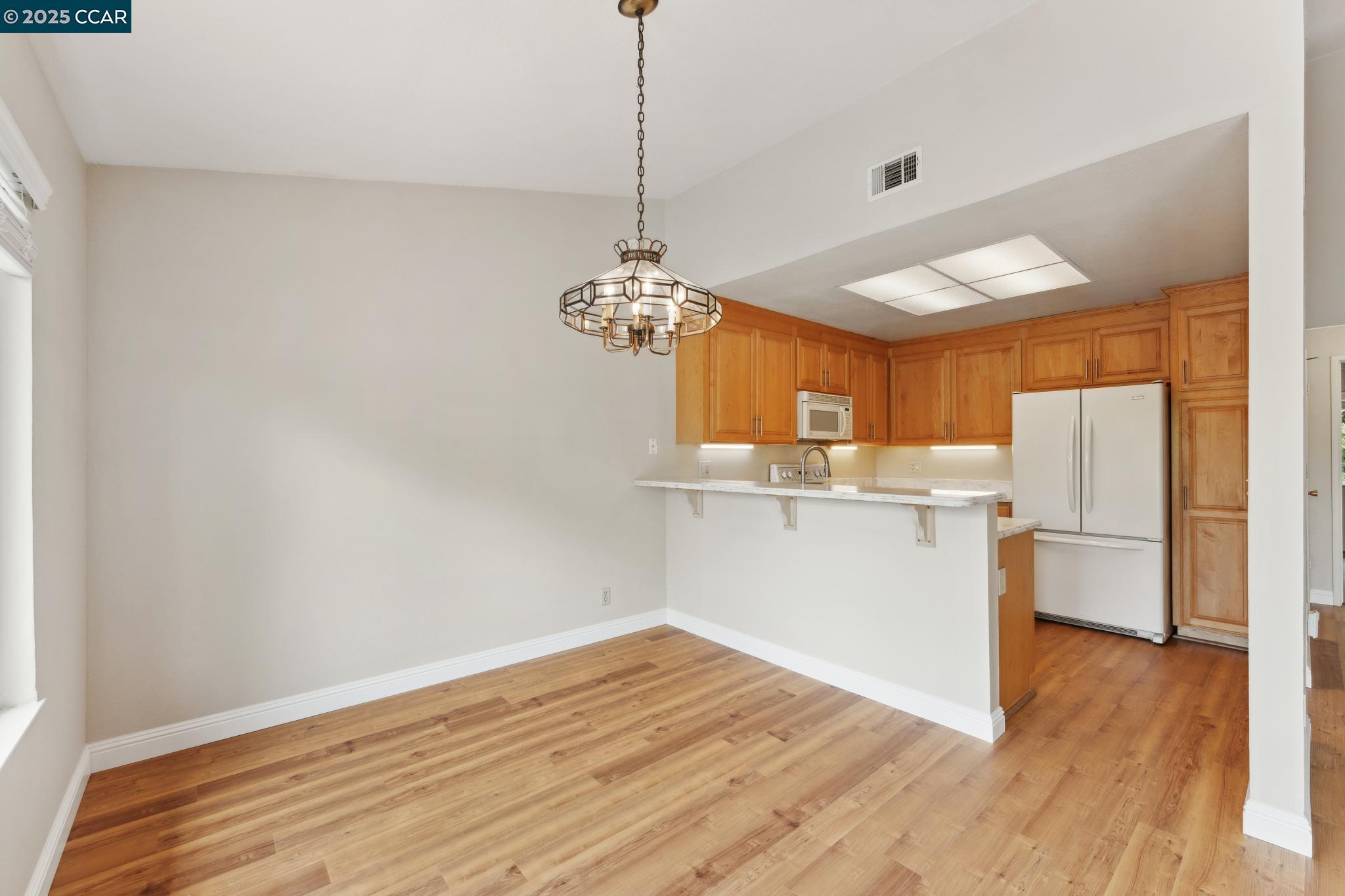 2480 Heatherleaf Ln.