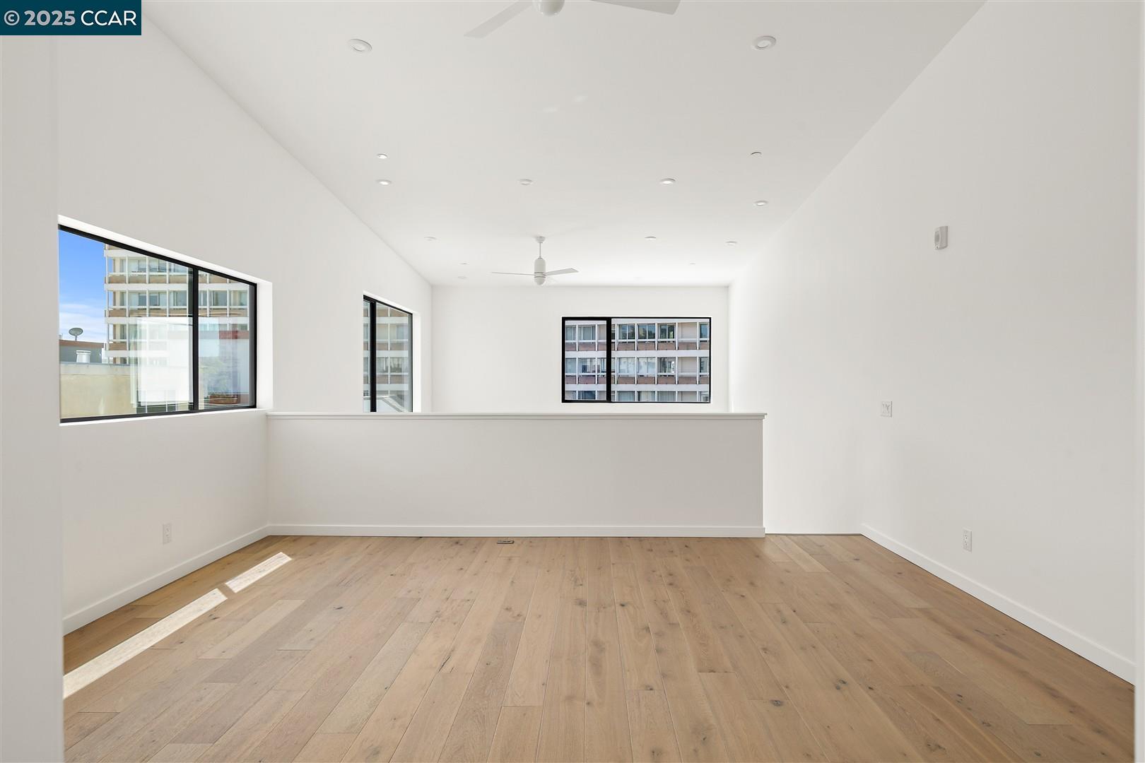 58 Vernon St # 403