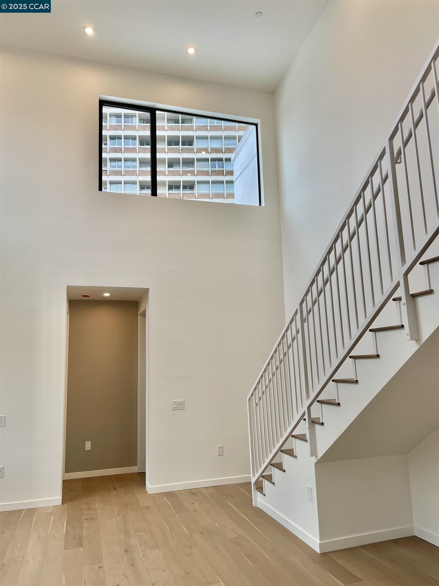 58 Vernon St # 403