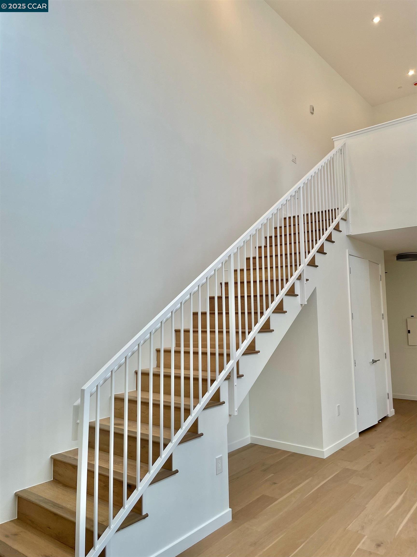 58 Vernon St # 403