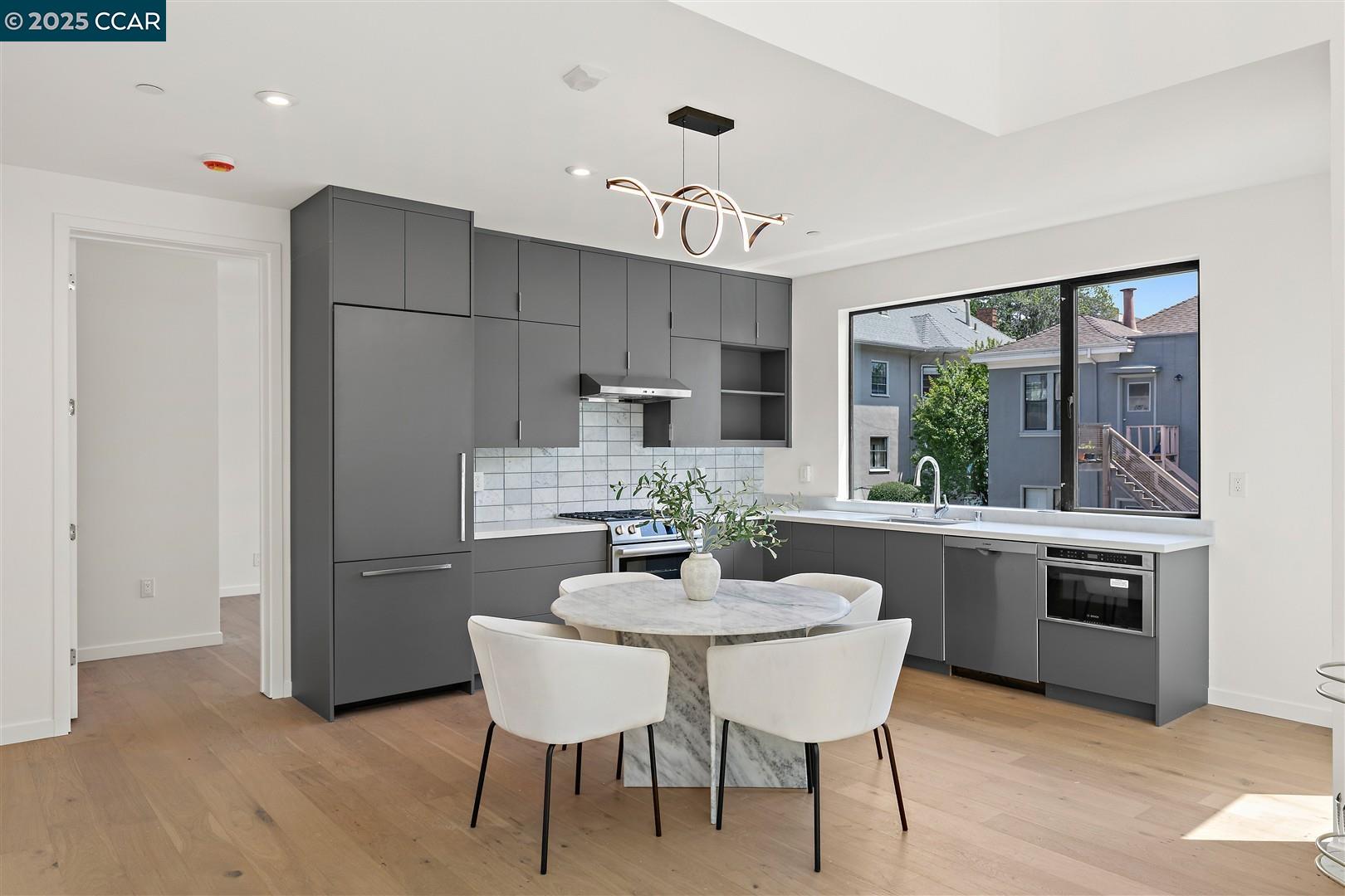58 Vernon St # 403