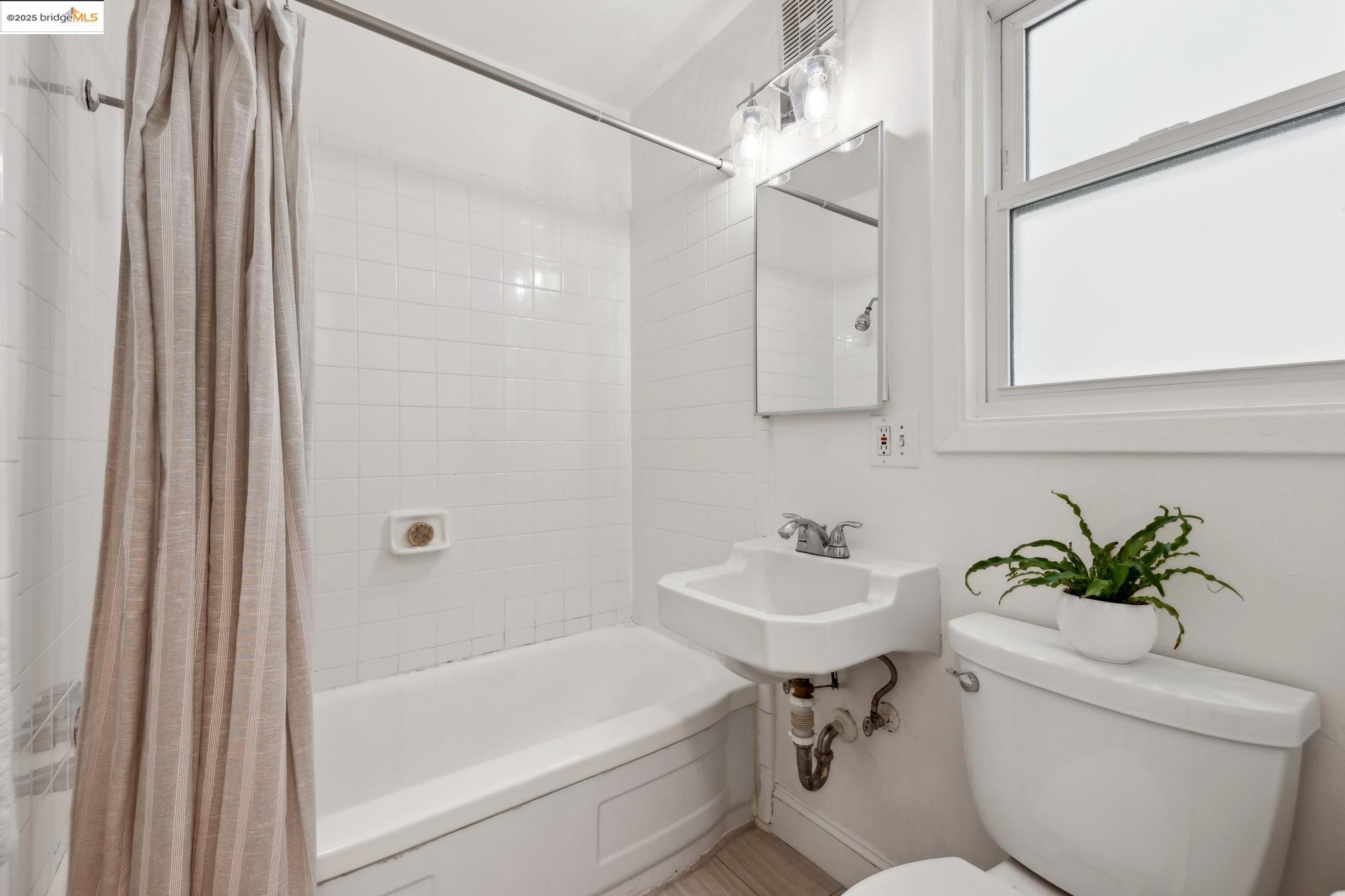 1626 Kains Ave.
