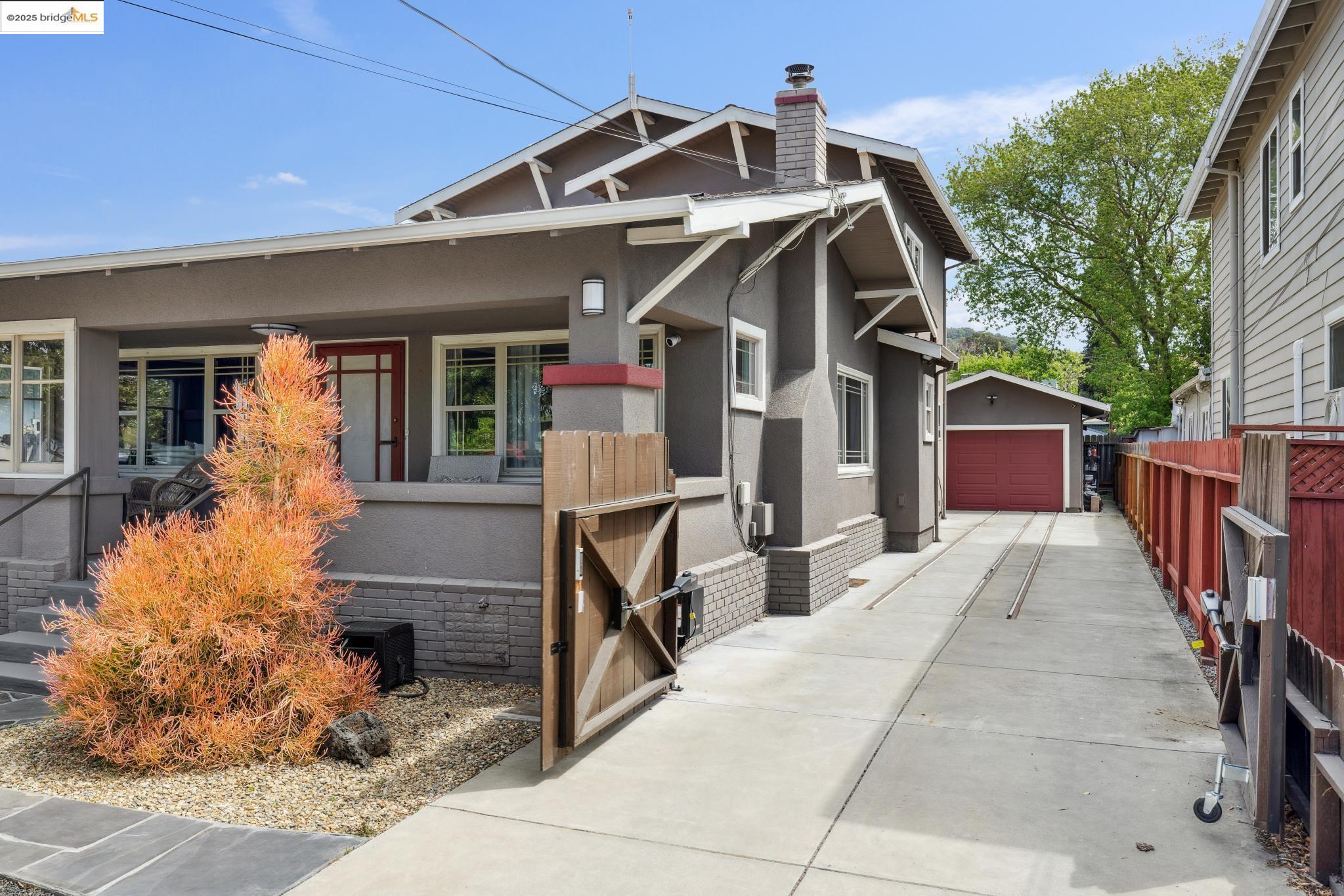 456 Mitchell Ave