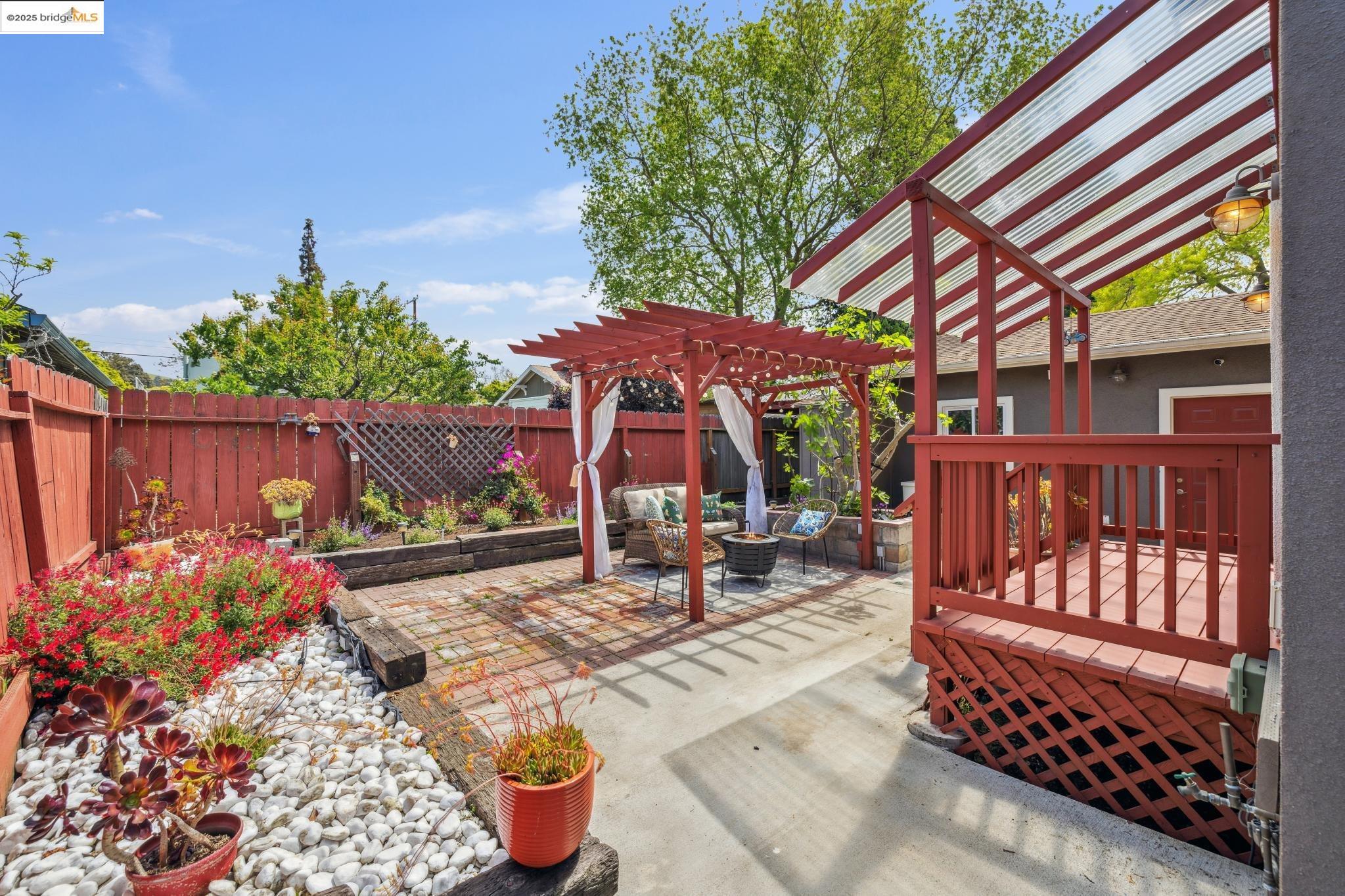 456 Mitchell Ave
