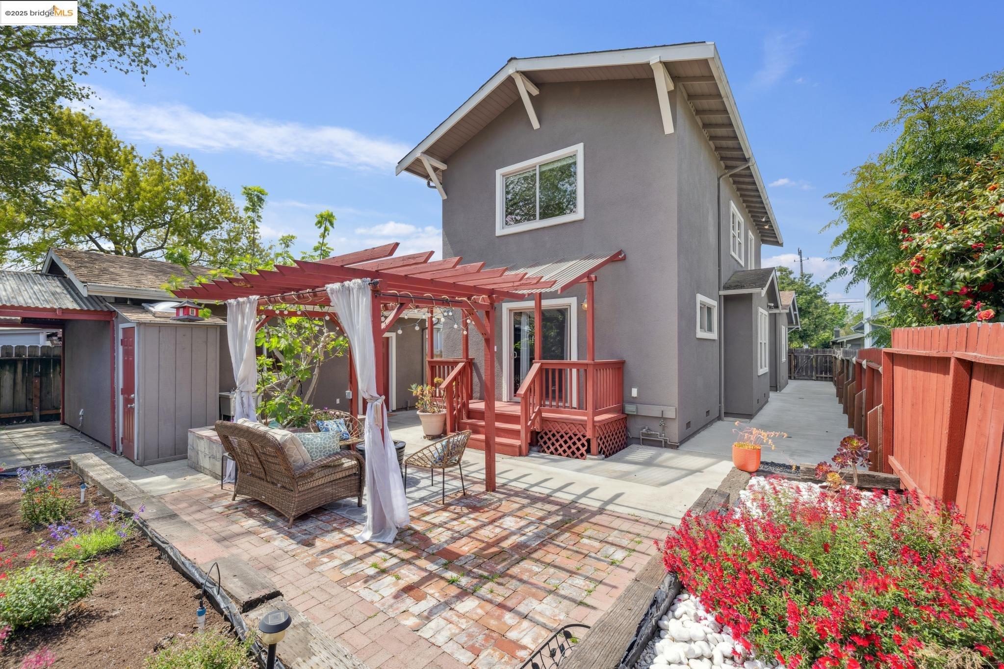 456 Mitchell Ave