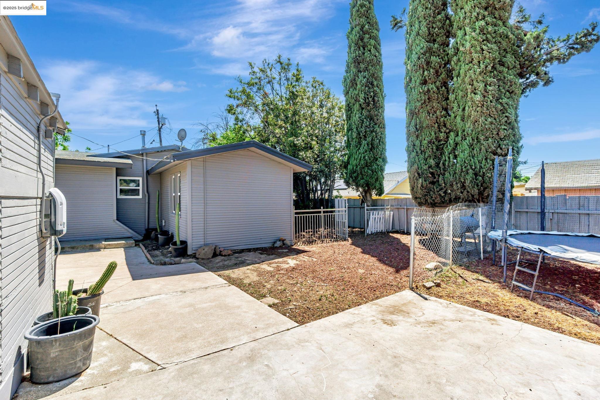 1112 W 6th st, Antioch