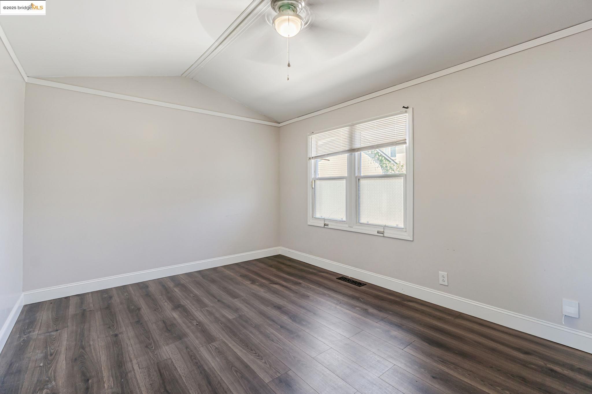 1112 W 6th st, Antioch