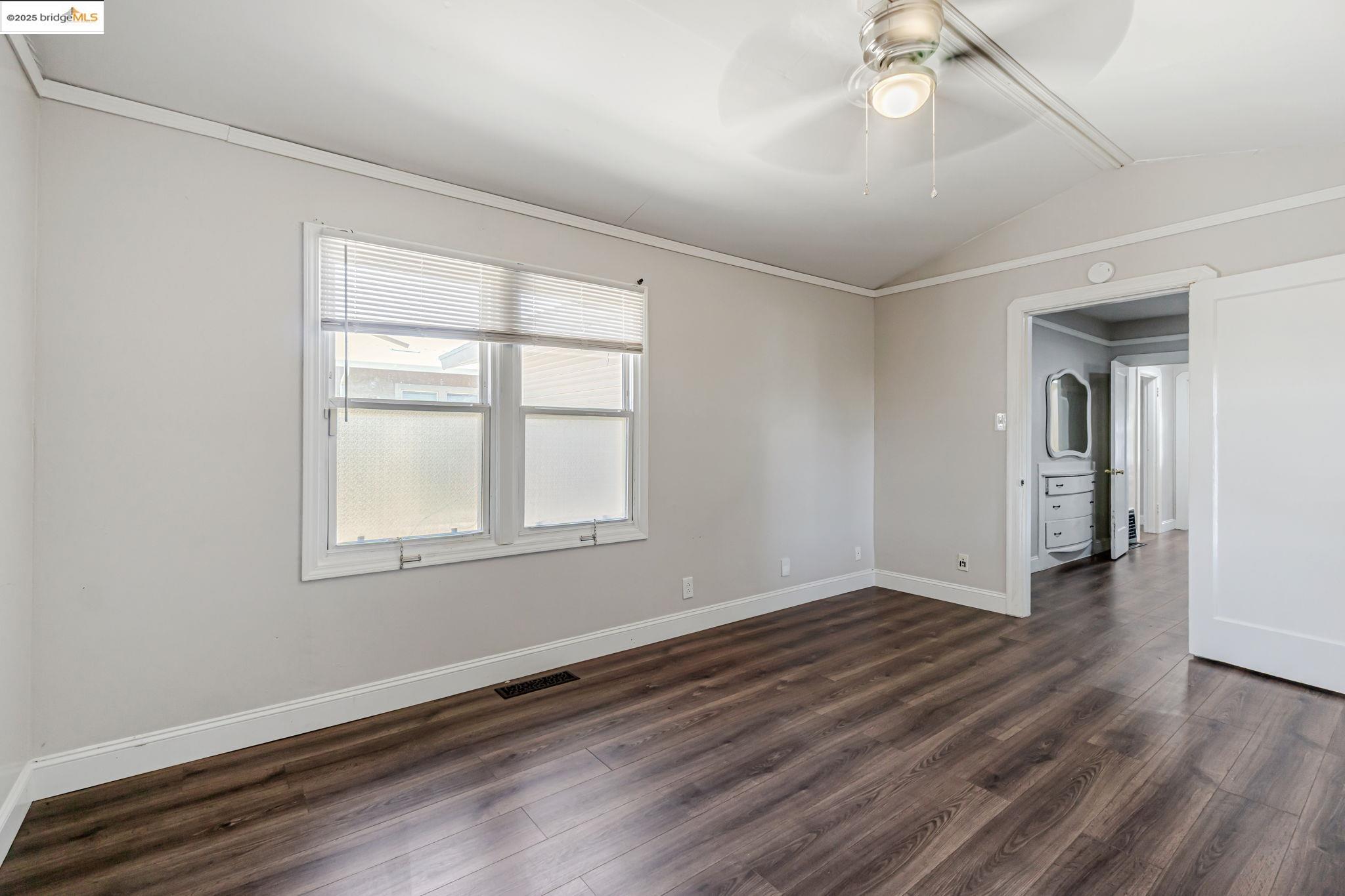 1112 W 6th st, Antioch