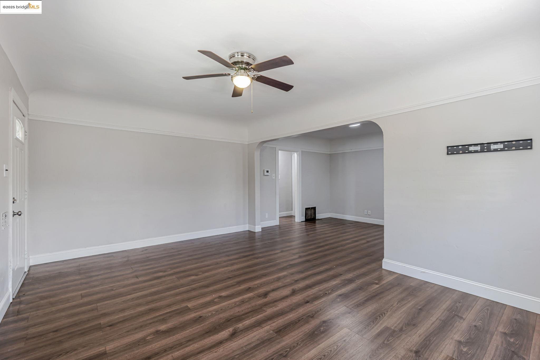 1112 W 6th st, Antioch