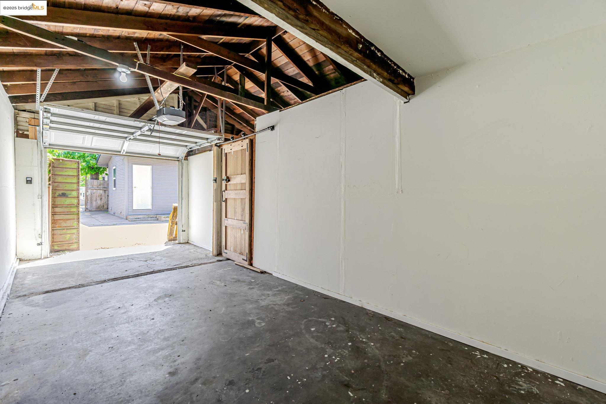 1112 W 6th st, Antioch