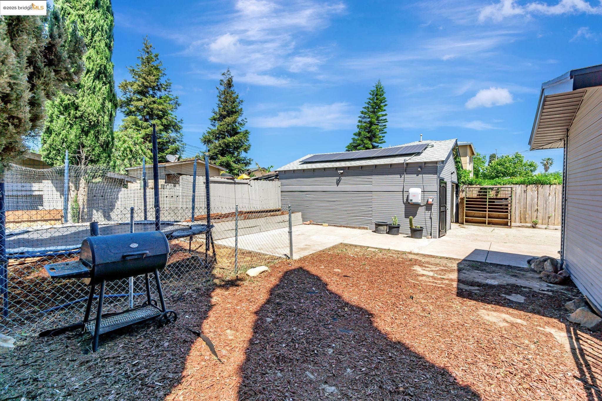 1112 W 6th st, Antioch