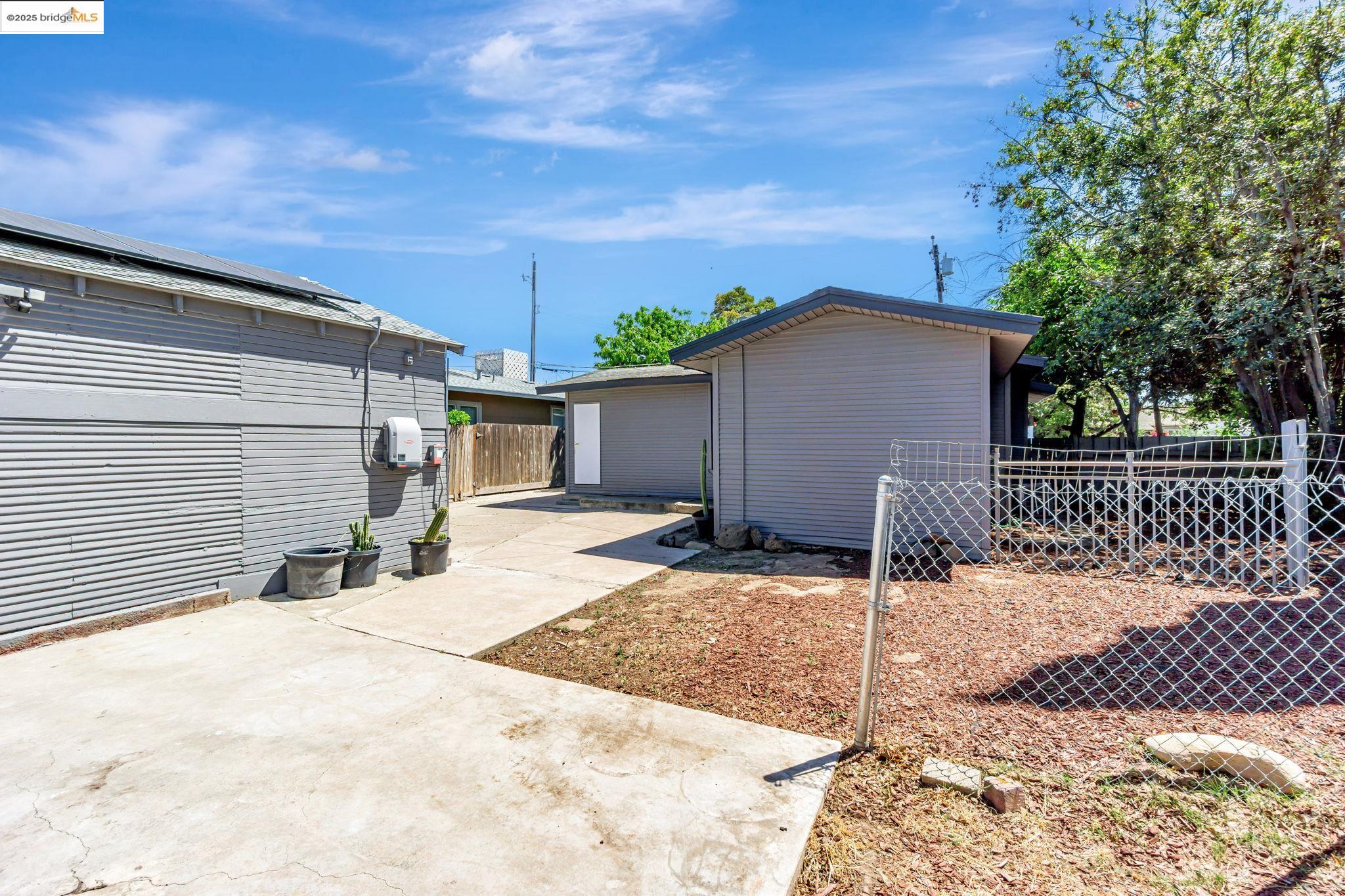 1112 W 6th st, Antioch