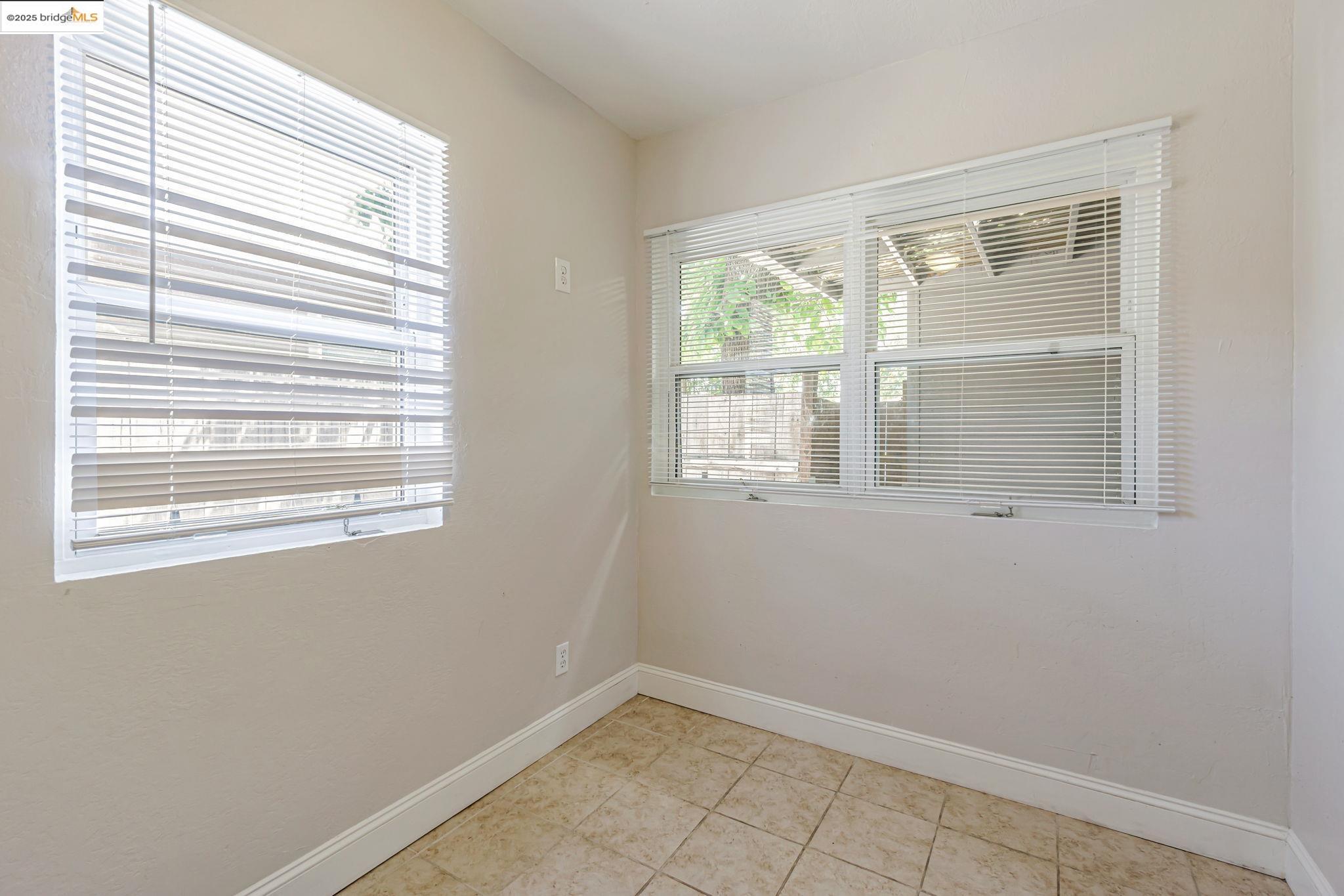 1112 W 6th st, Antioch