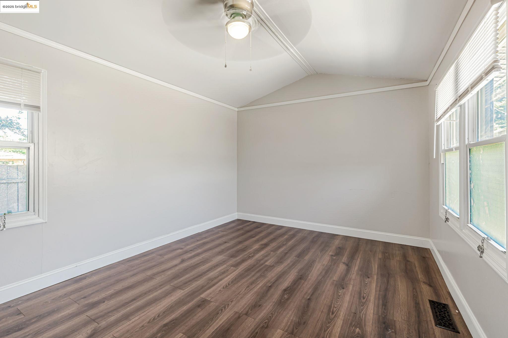 1112 W 6th st, Antioch