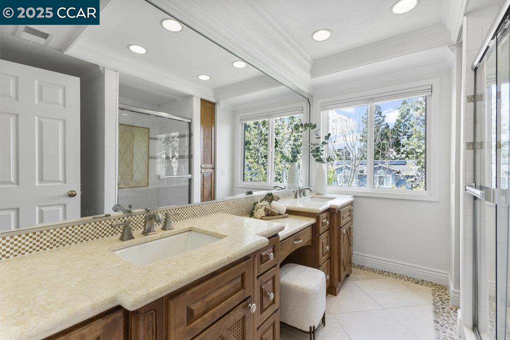 1013 Richard Ln