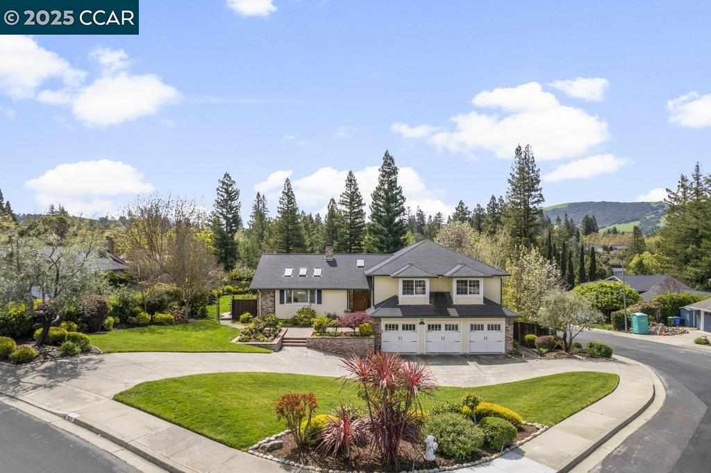 1013 Richard Ln