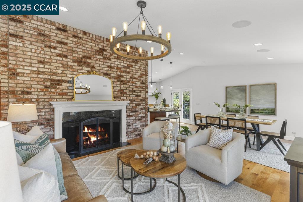 1013 Richard Ln