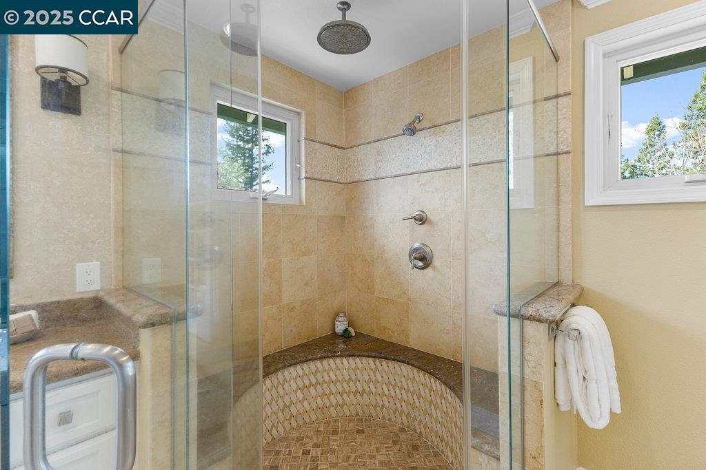1013 Richard Ln