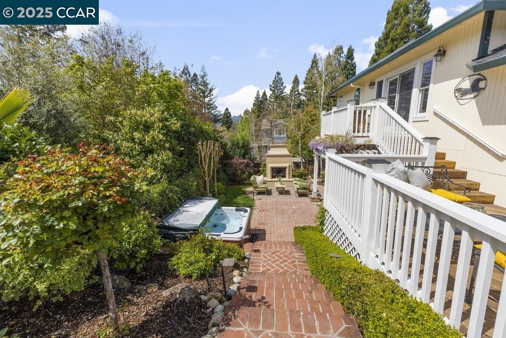 1013 Richard Ln