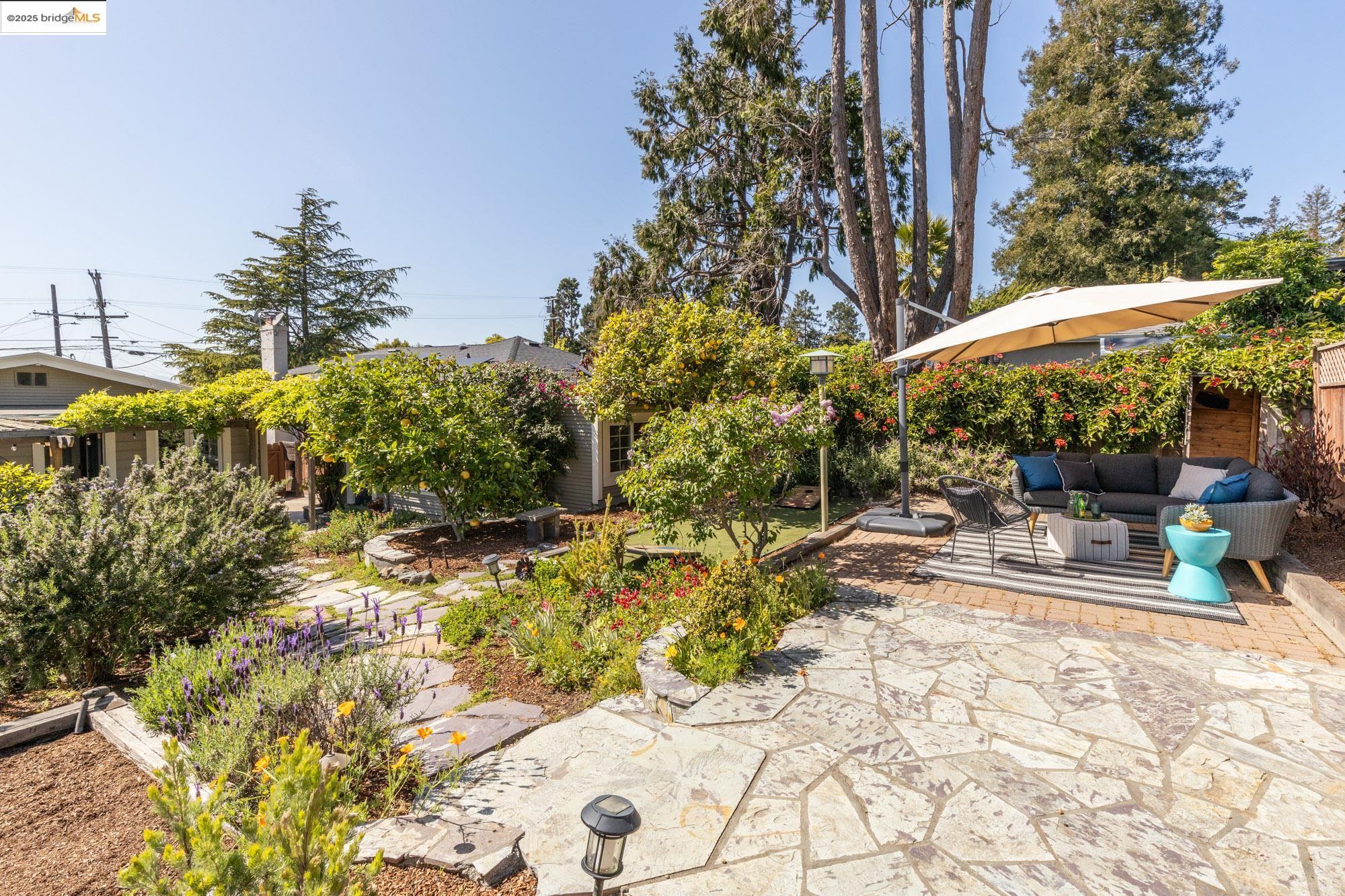 267 Colusa Ave