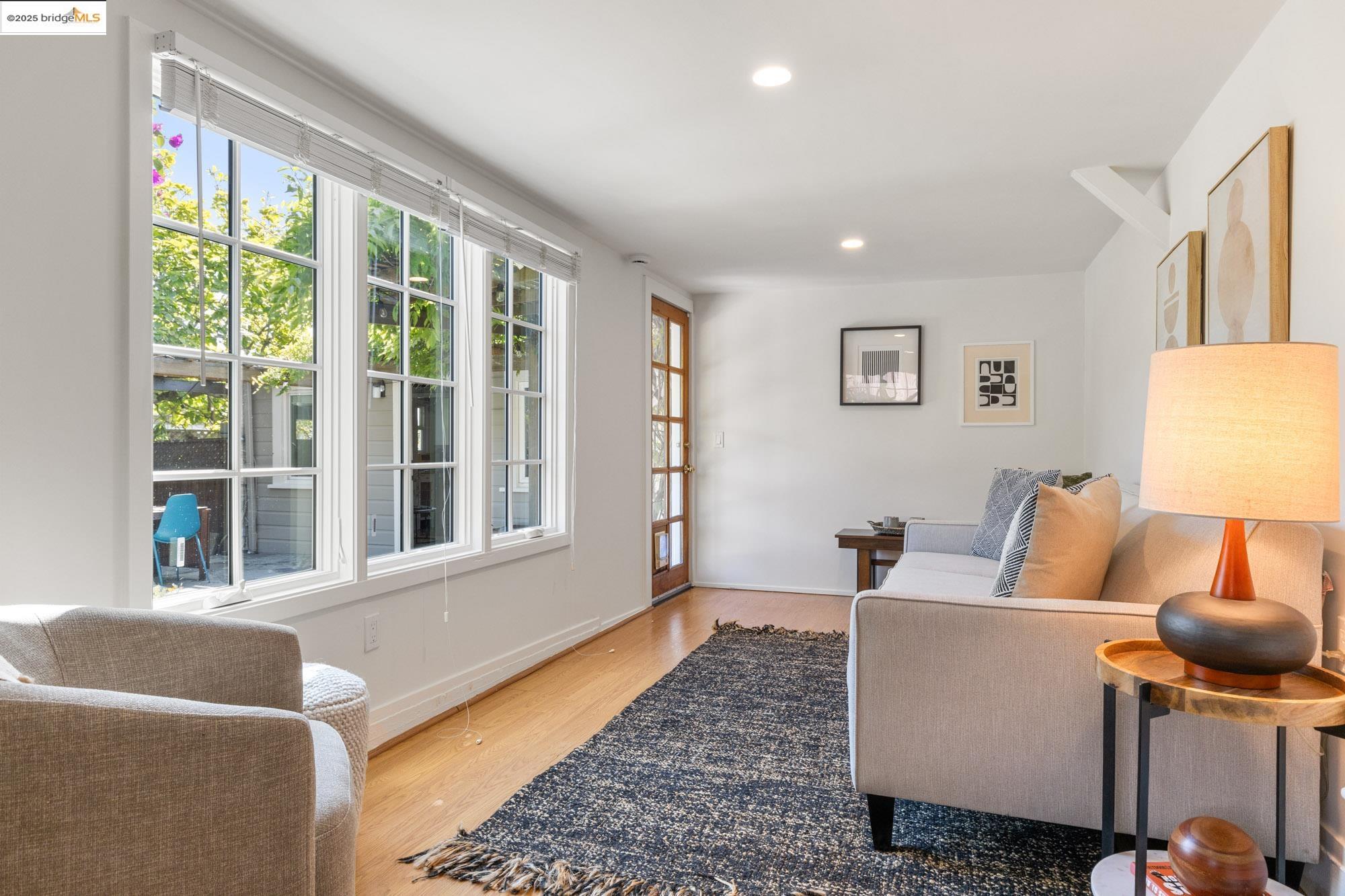 267 Colusa Ave