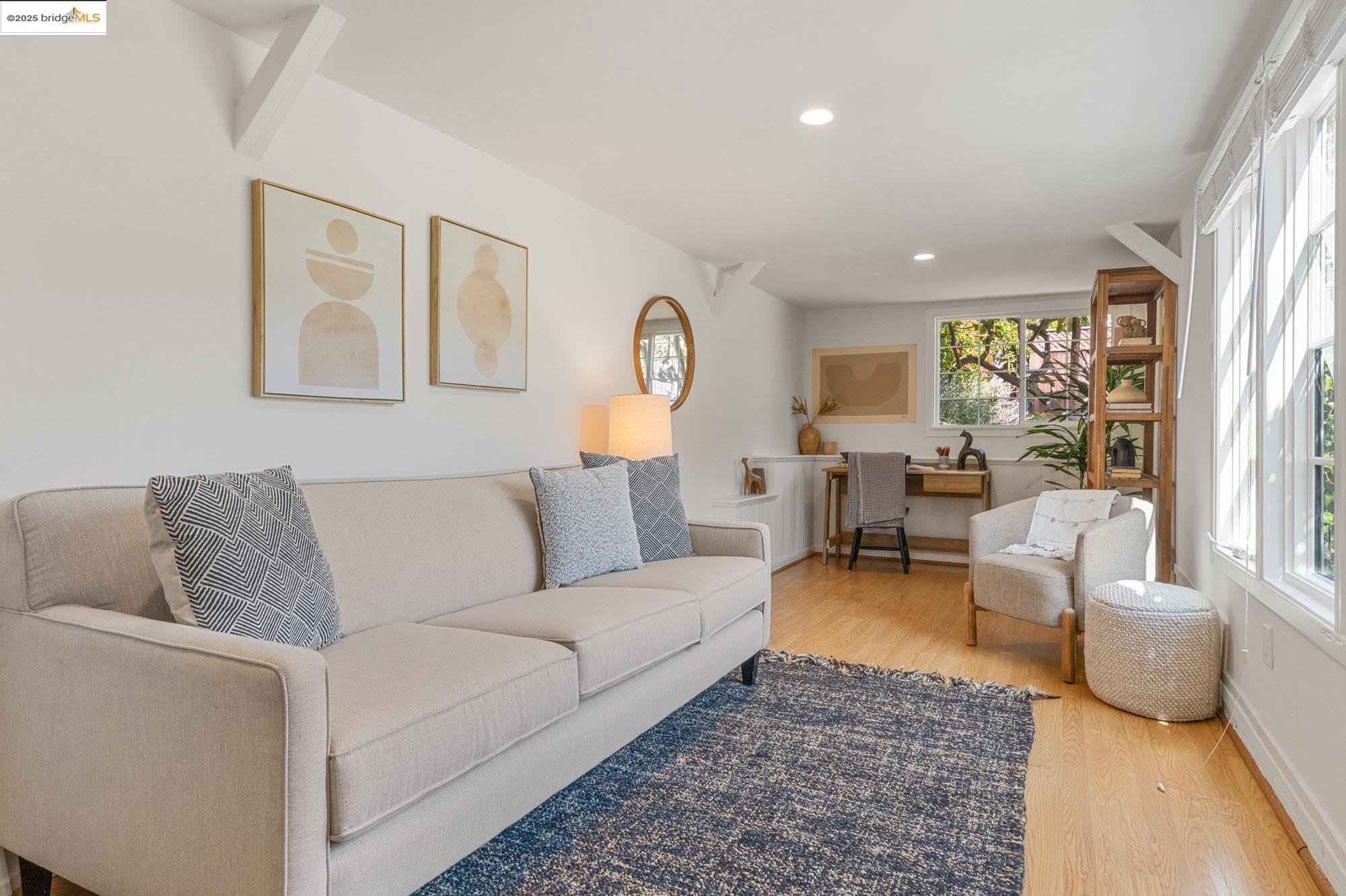 267 Colusa Ave