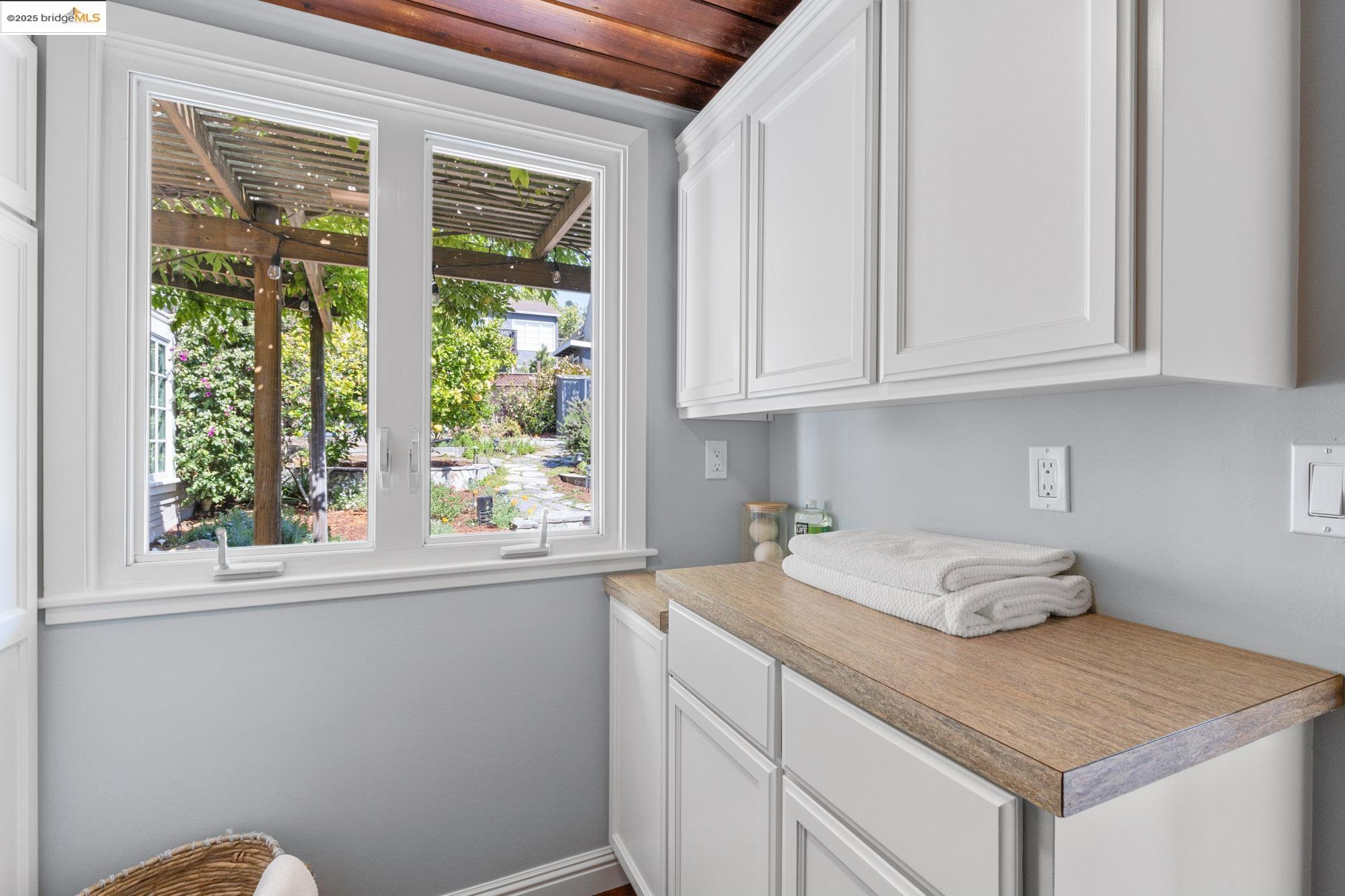 267 Colusa Ave