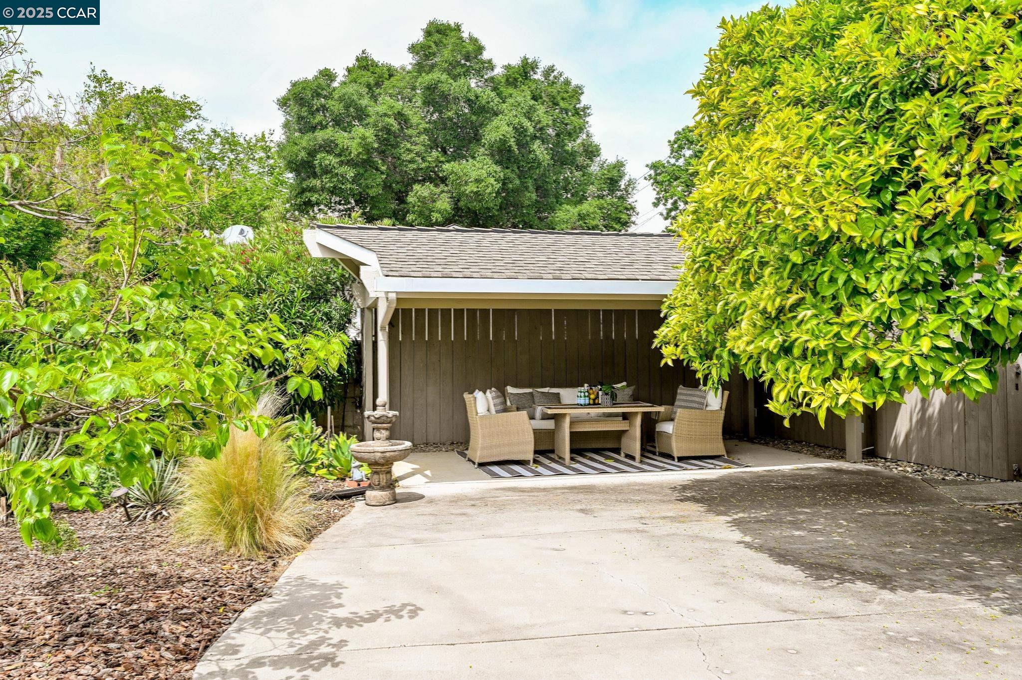 1199 Saint Francis Dr