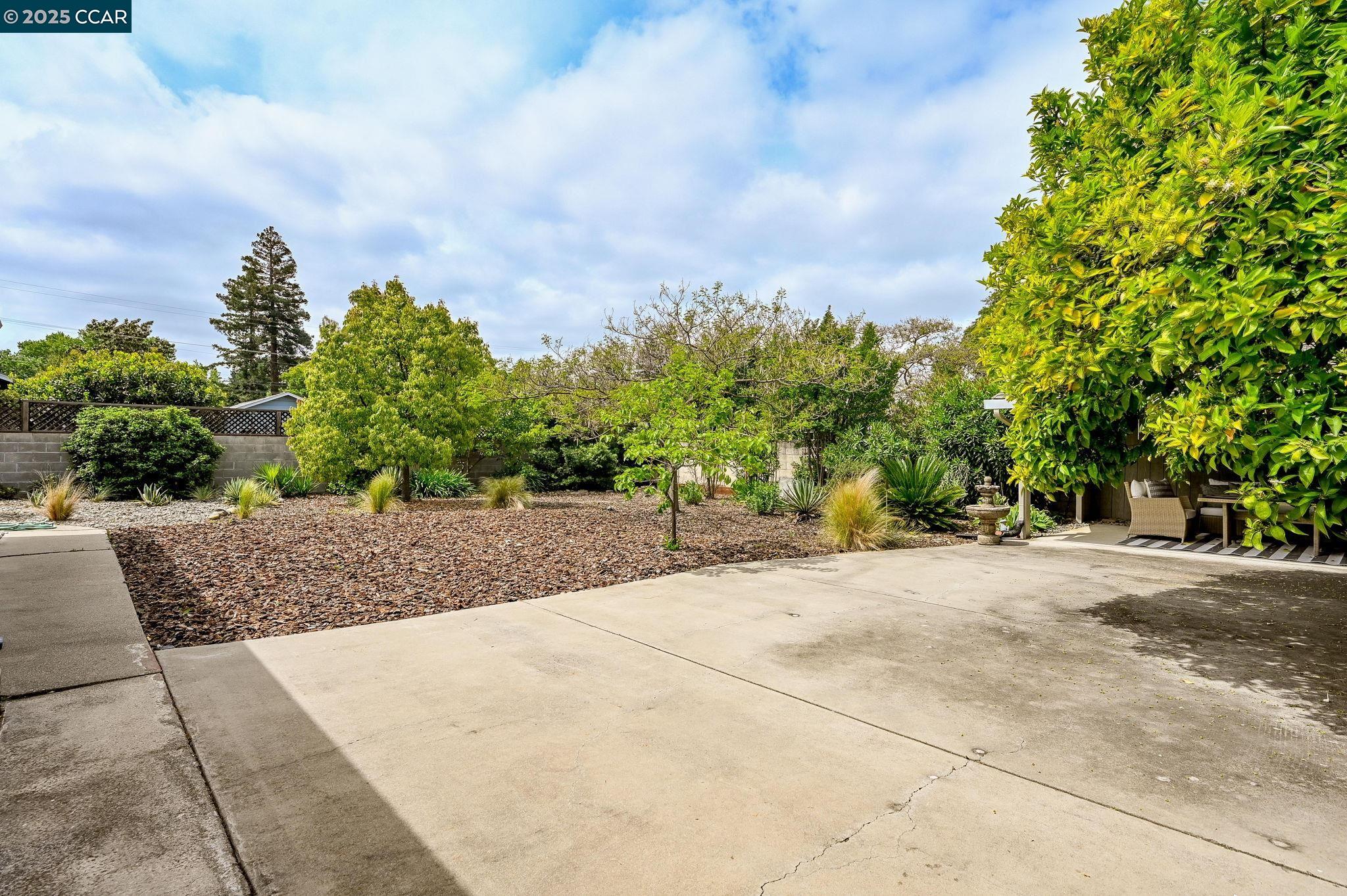 1199 Saint Francis Dr