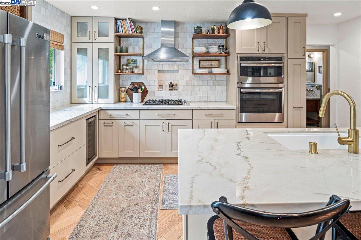 3231 Esperanza Dr