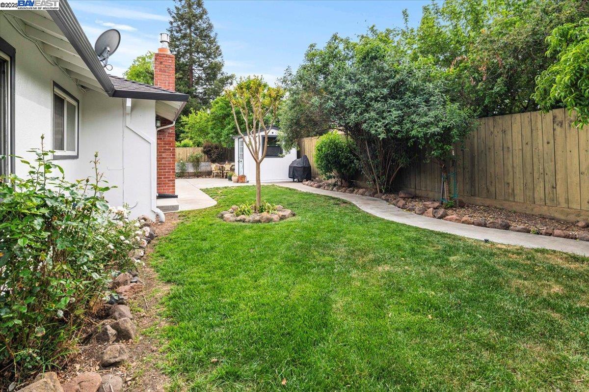 3231 Esperanza Dr