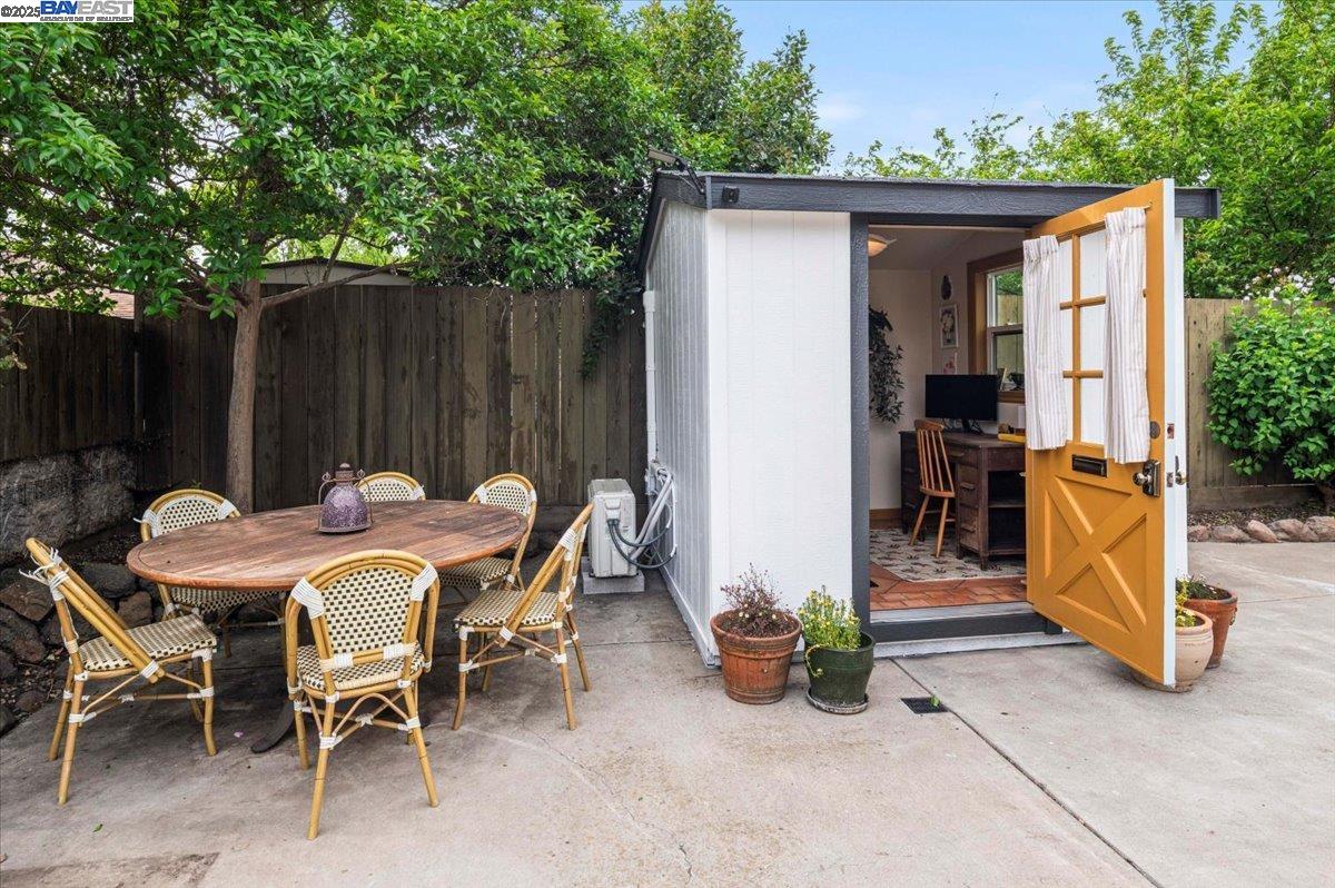3231 Esperanza Dr