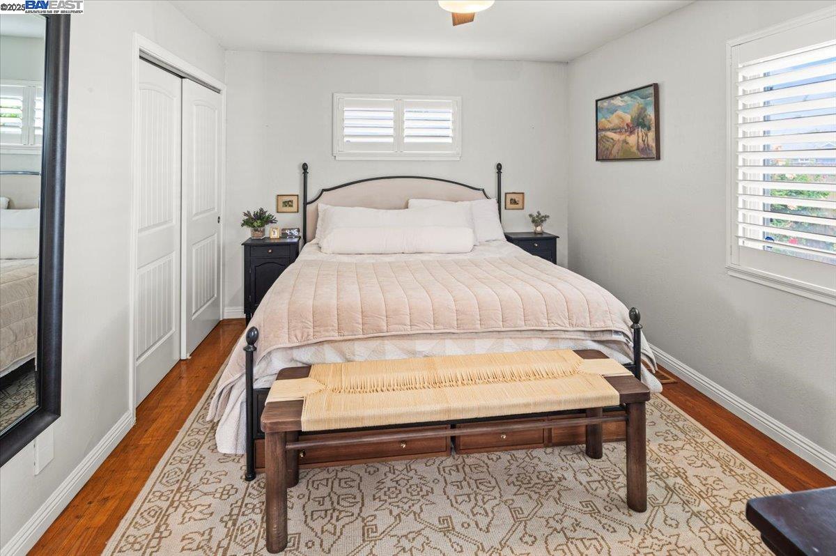 3231 Esperanza Dr
