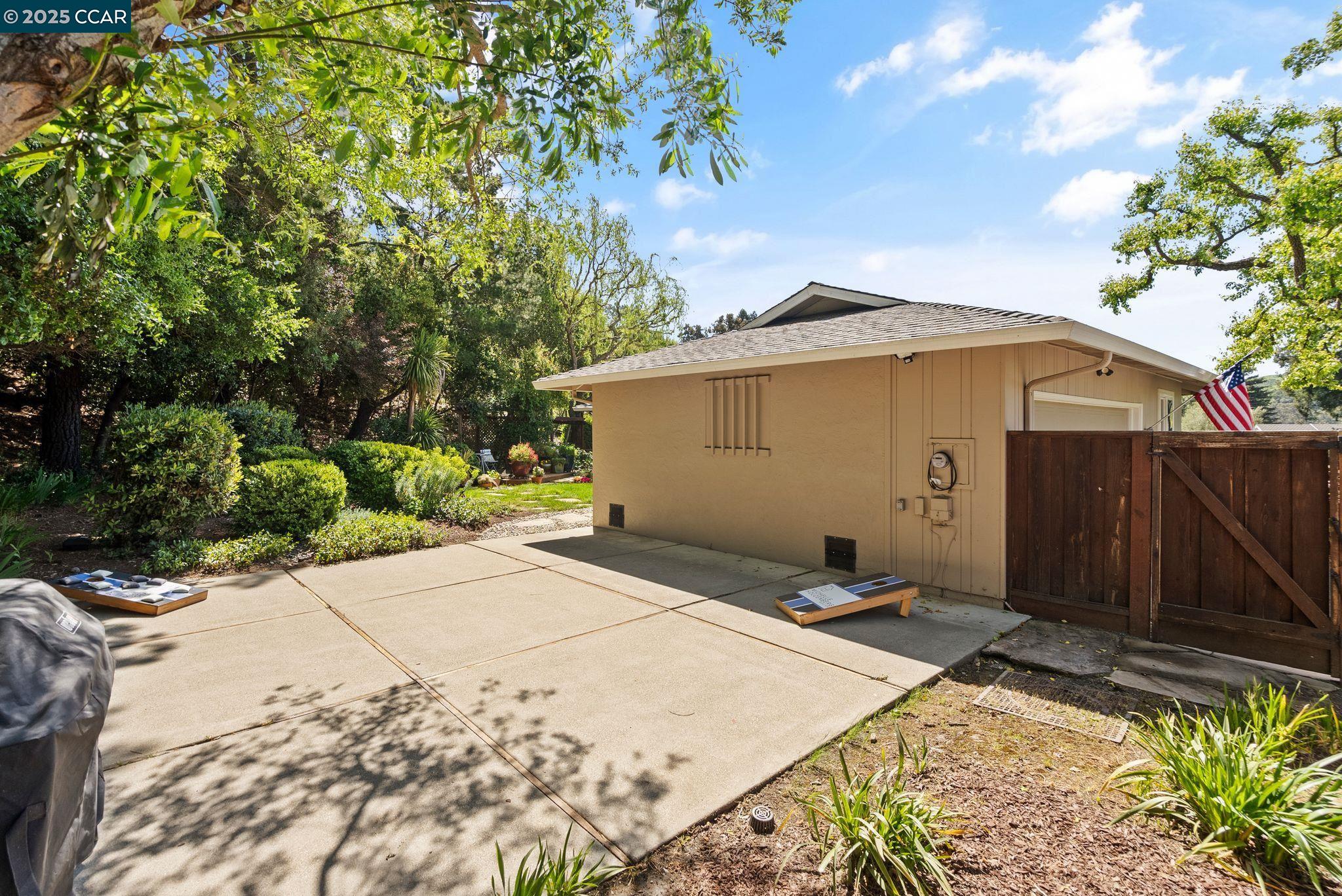 1902 Joseph Dr