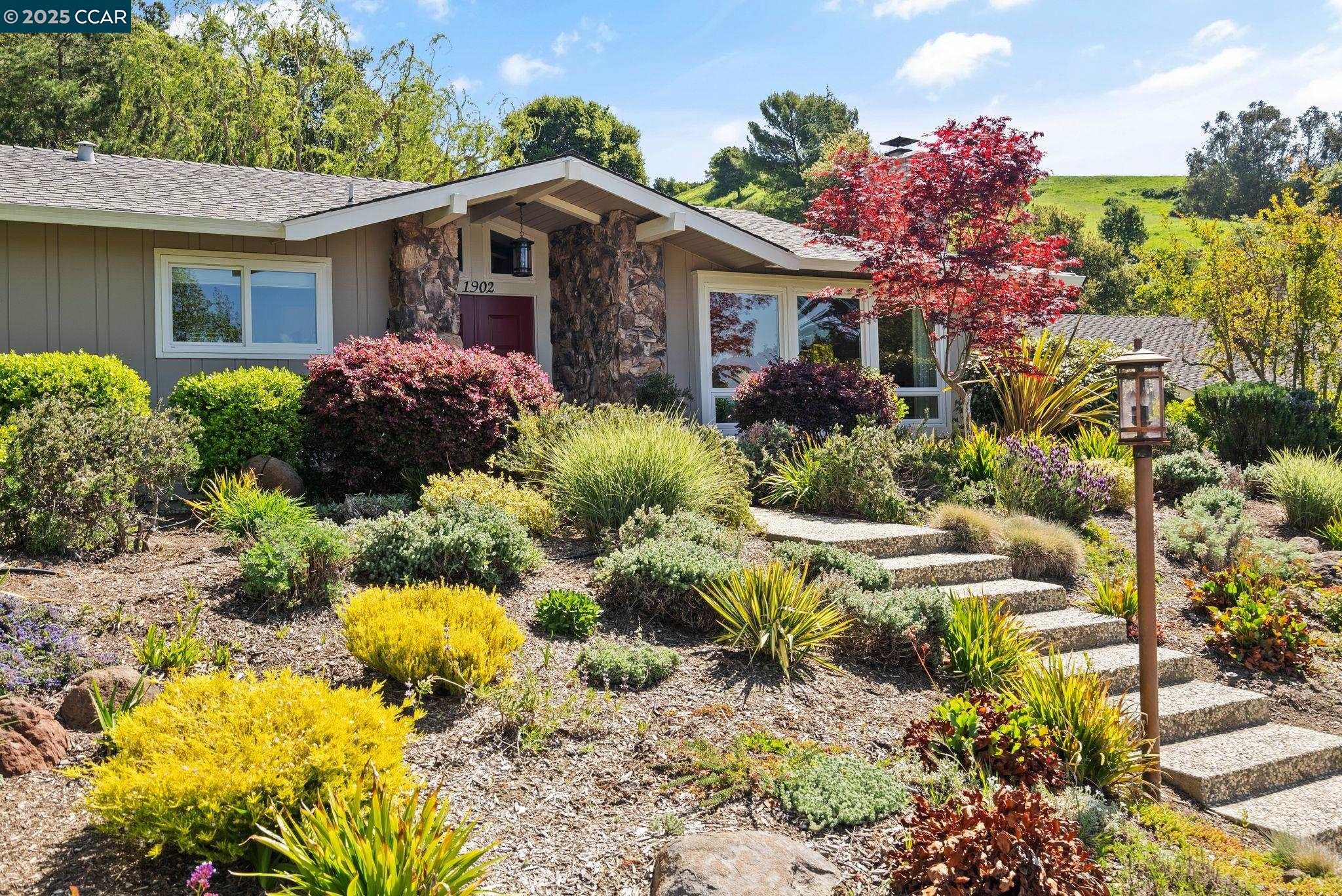1902 Joseph Dr