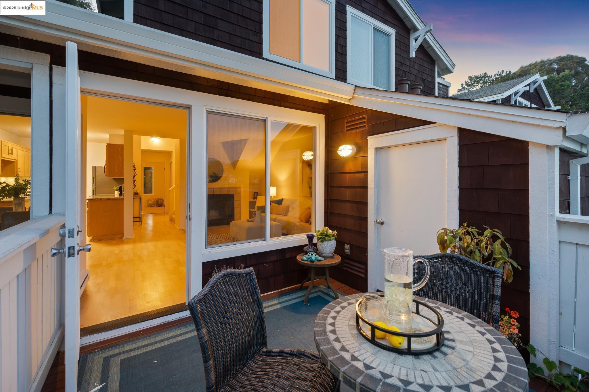 190 Bayside Ct