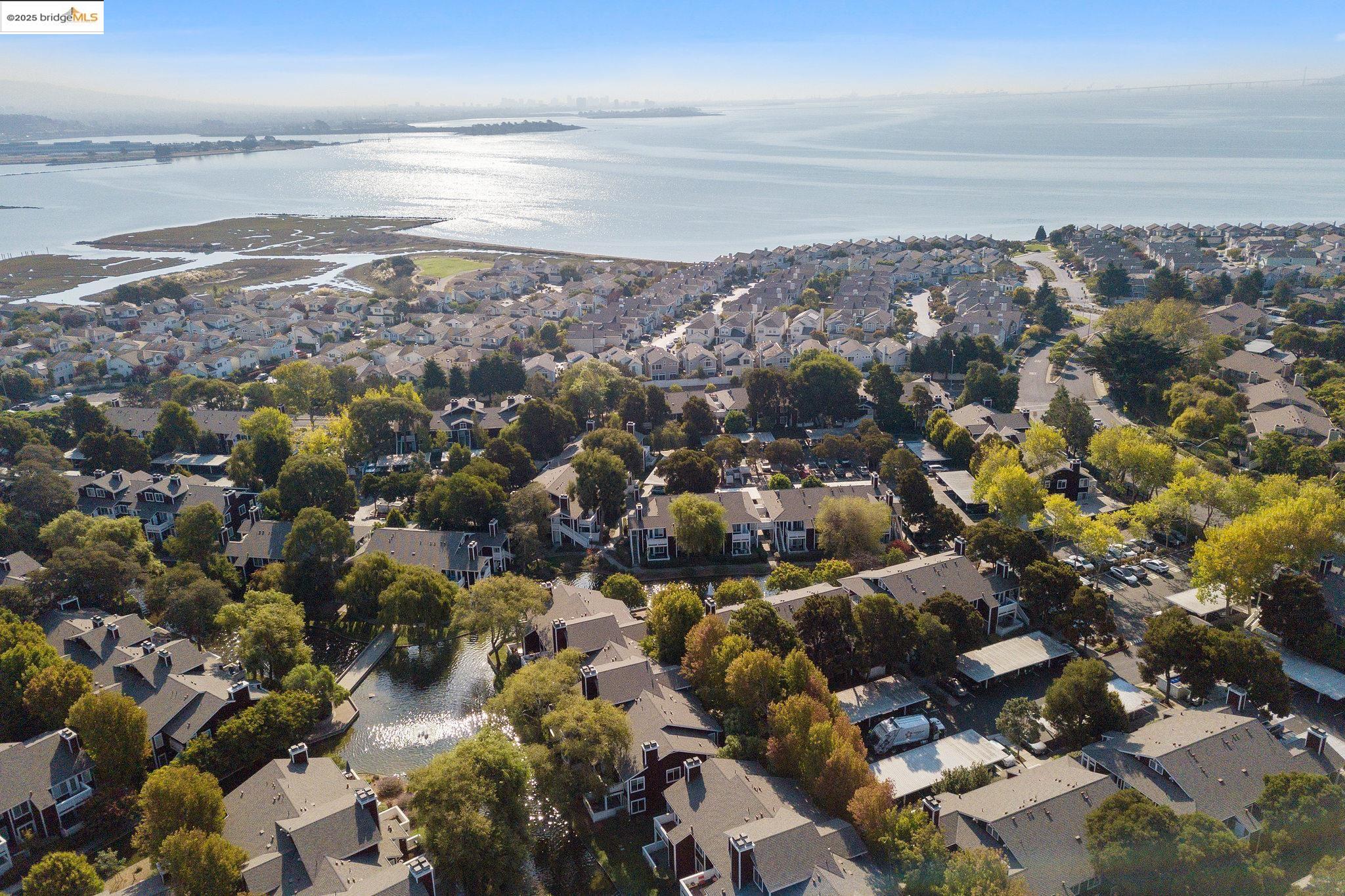 190 Bayside Ct