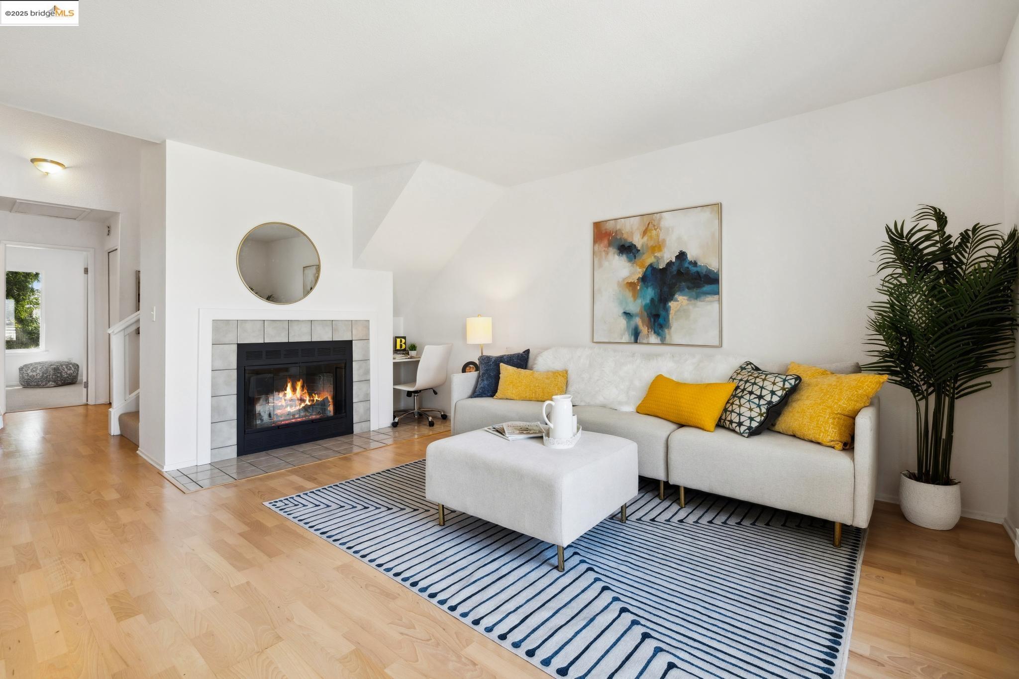 190 Bayside Ct