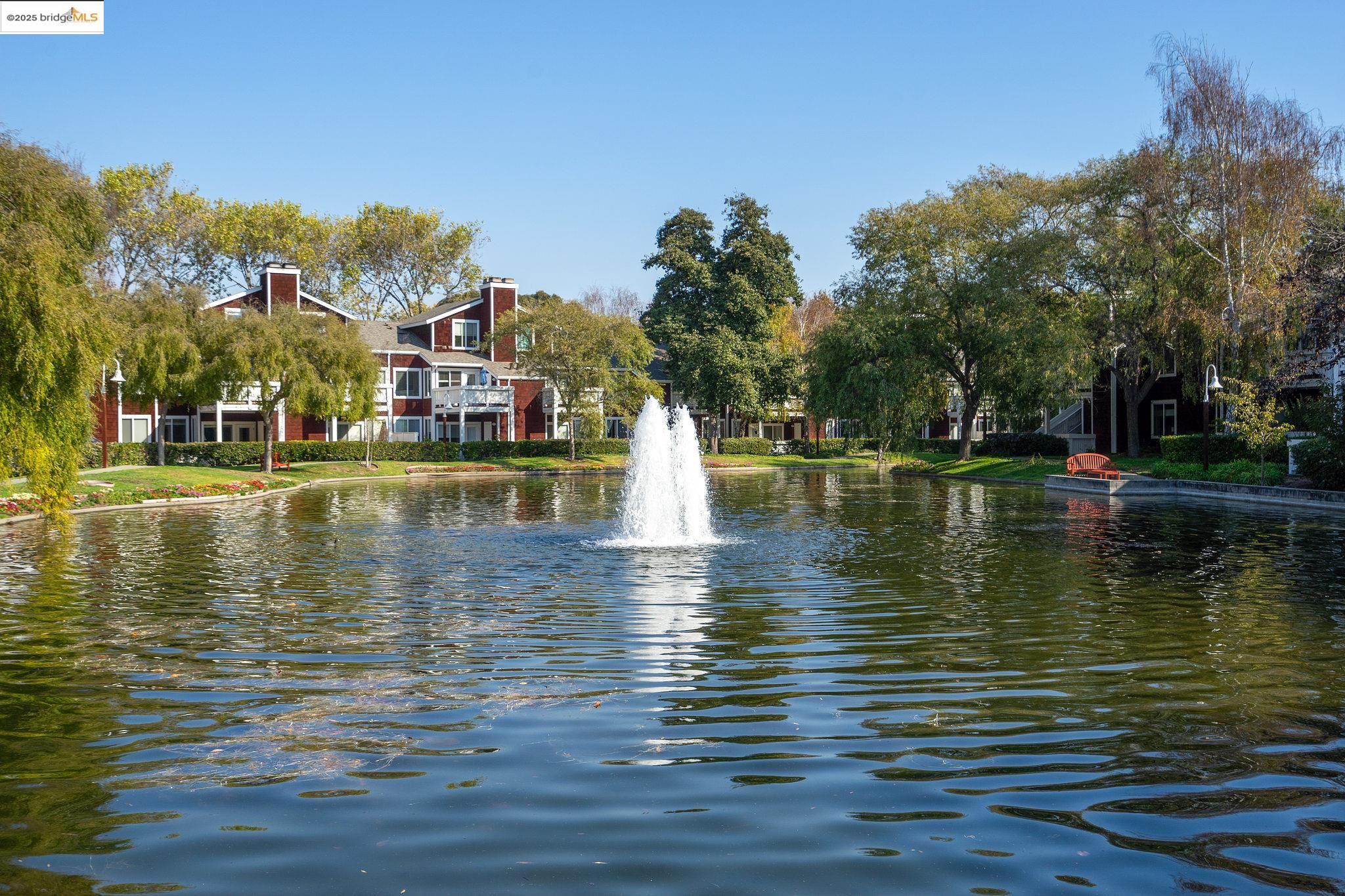 190 Bayside Ct