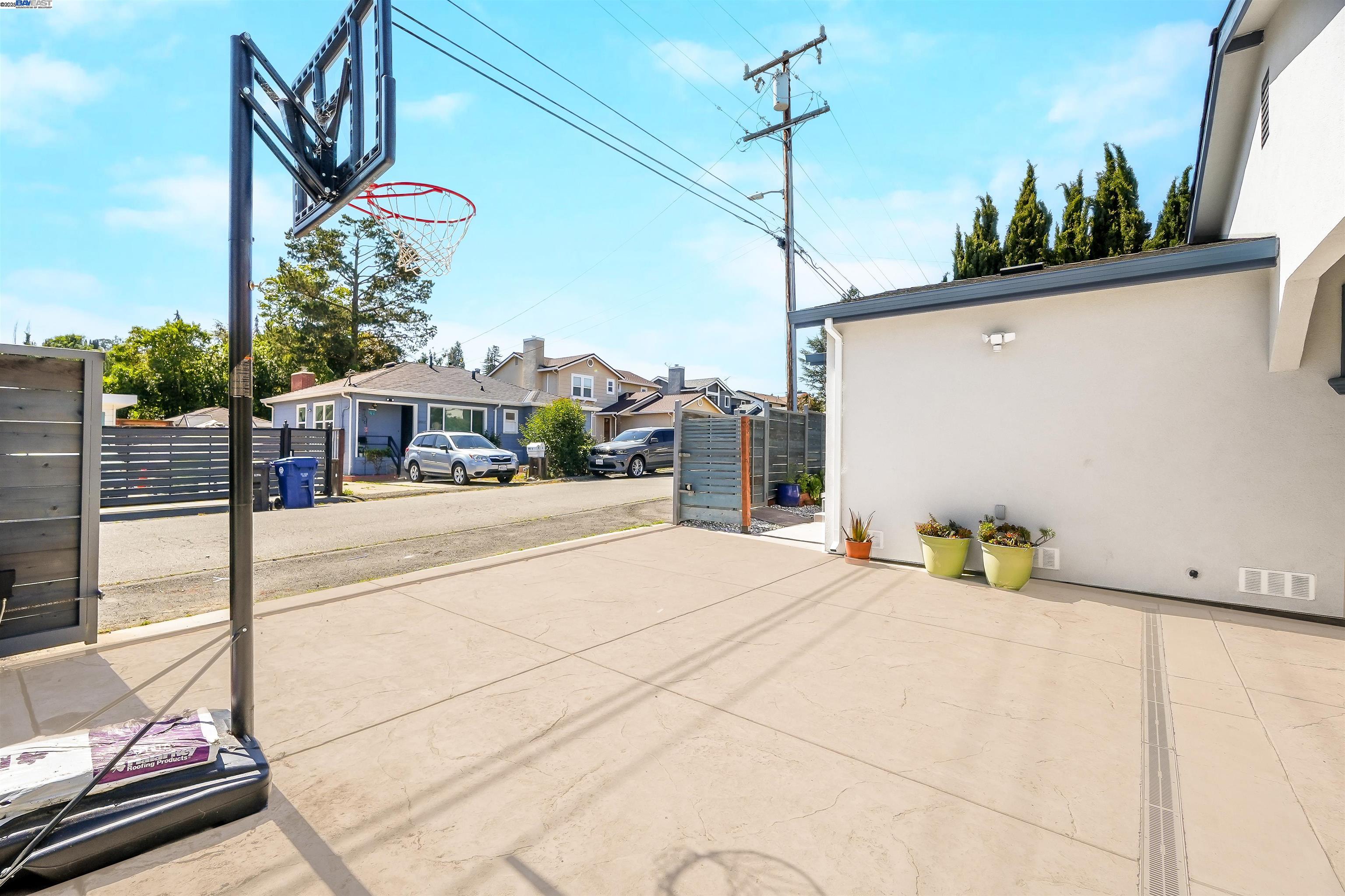 3254 Keith Ave