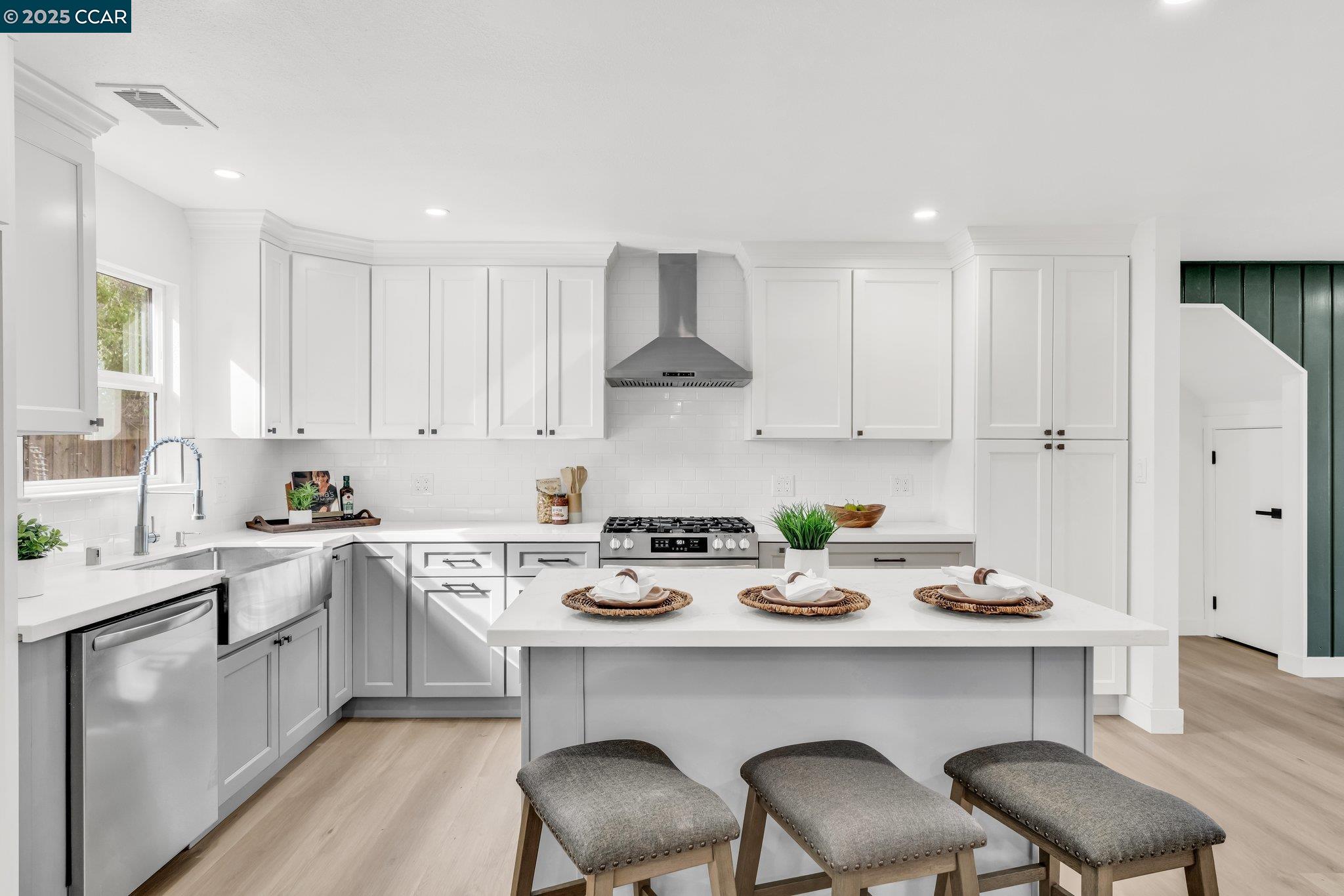 1361 Cape Cod Way