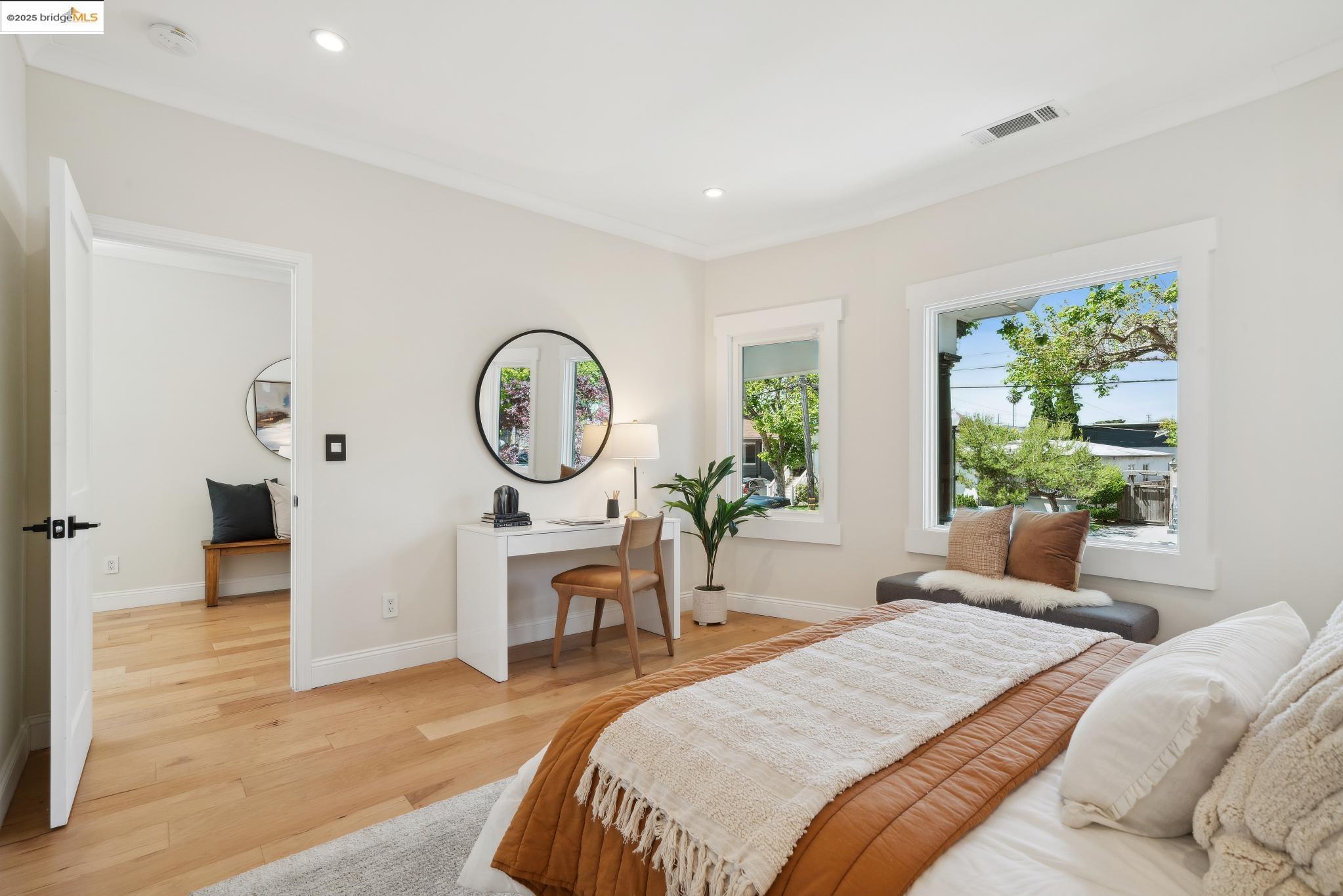 1412 Alcatraz Ave